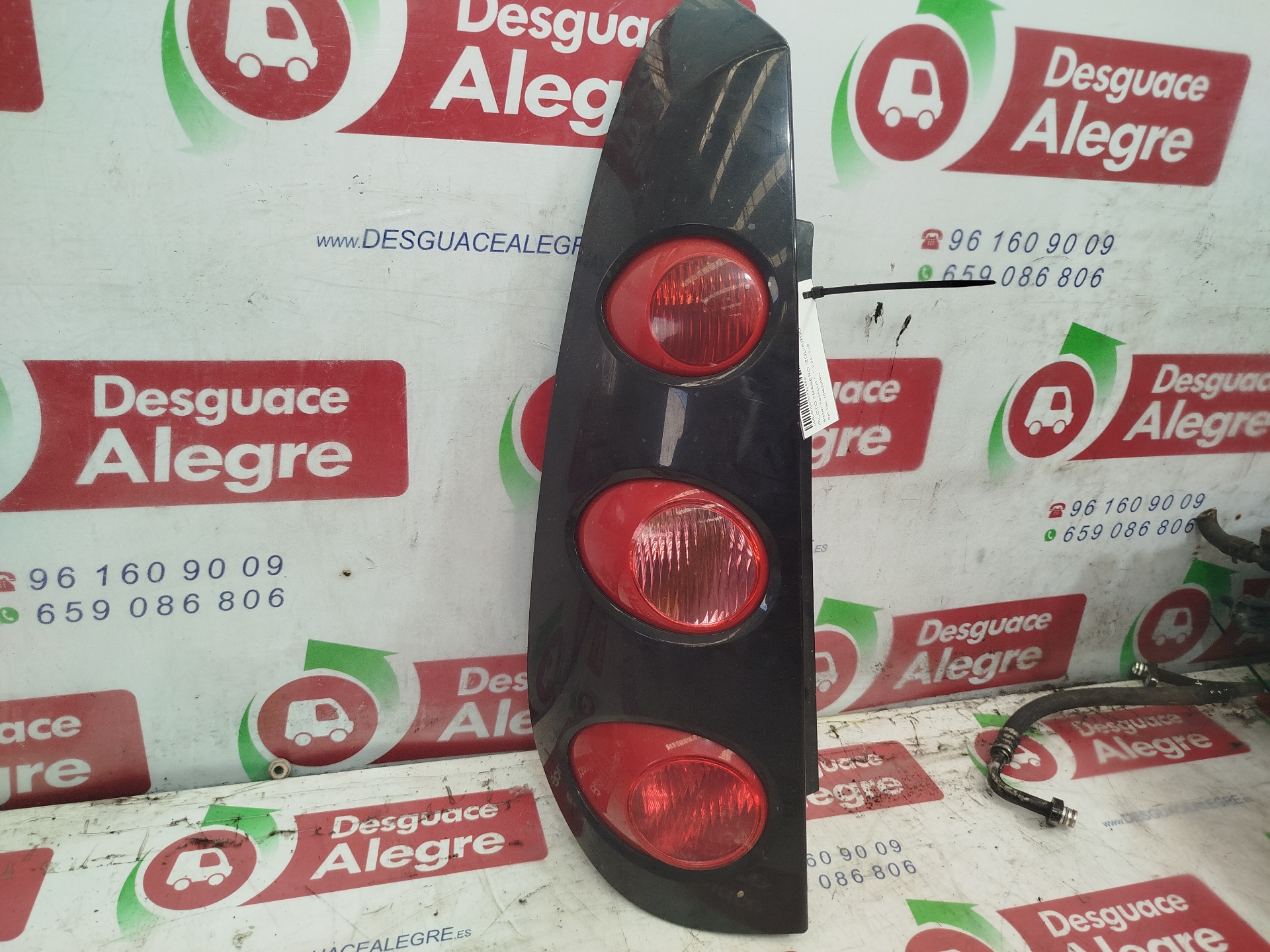 SMART FORFOUR PILOTO TRASERO IZQUIERDO SMART FORFOUR PILOTO TRASERO IZQUIERDO