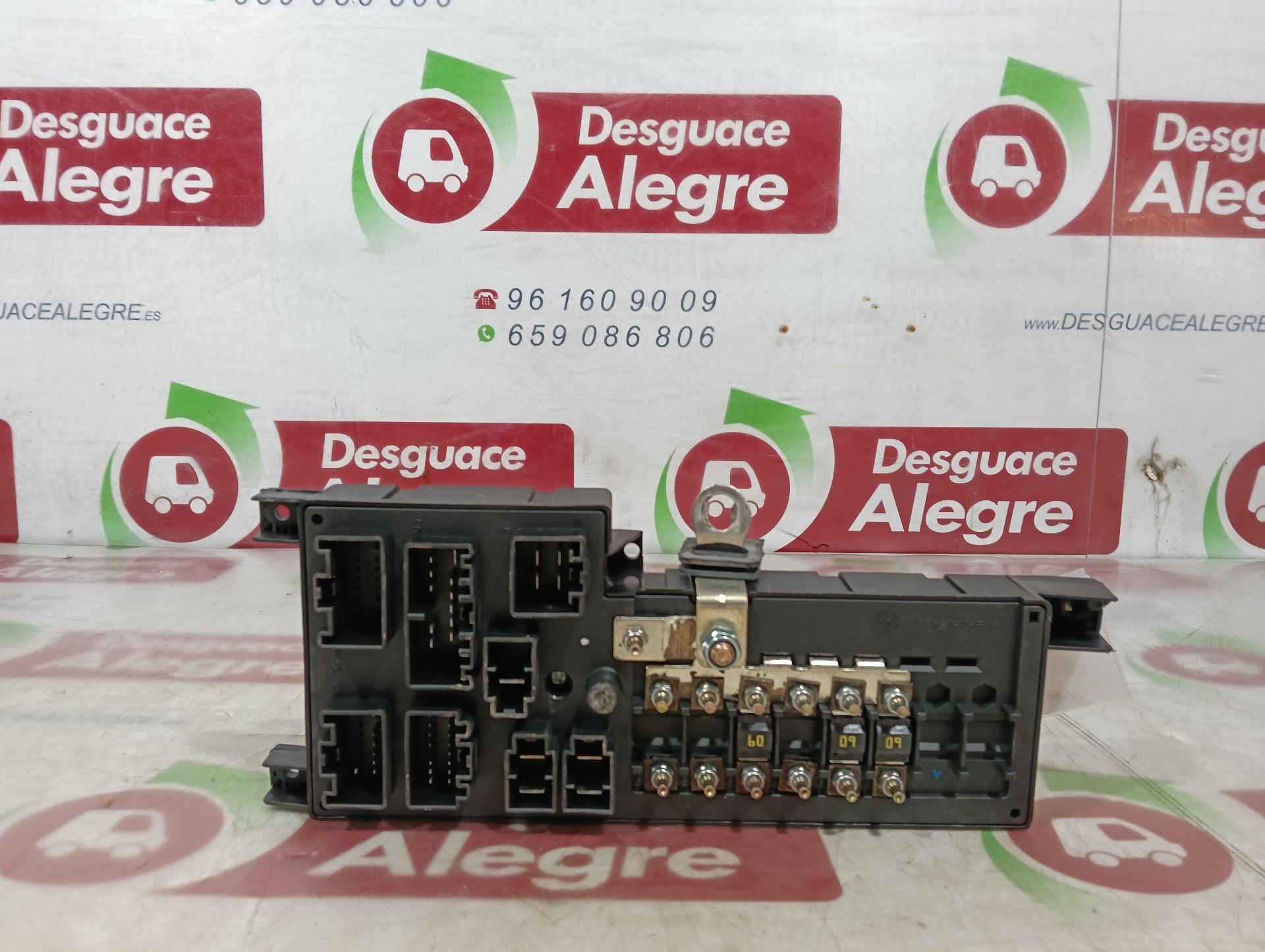 VOLVO S60 BERLINA CAJA RELES FUSIBLES VOLVO S60 BERLINA CAJA RELES FUSIBLES