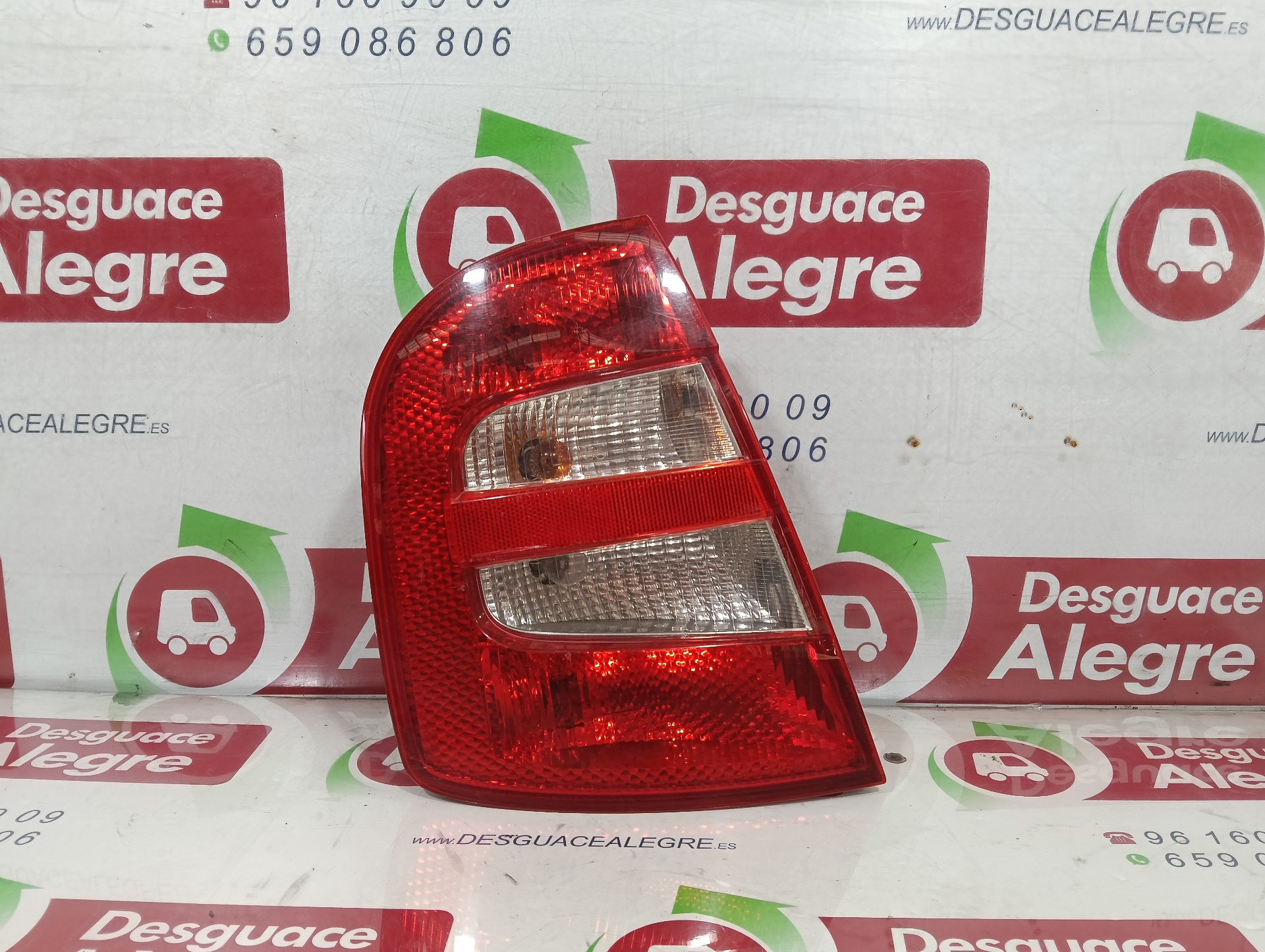 SKODA FABIA PILOTO TRASERO IZQUIERDO SKODA FABIA PILOTO TRASERO IZQUIERDO