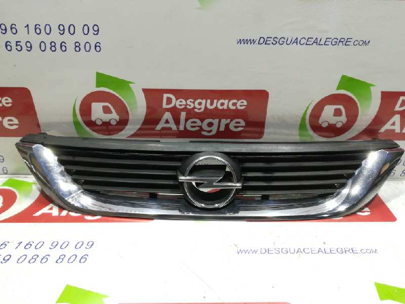 OPEL VECTRA B BERLINA REJILLA DELANTERA OPEL VECTRA B BERLINA REJILLA DELANTERA
