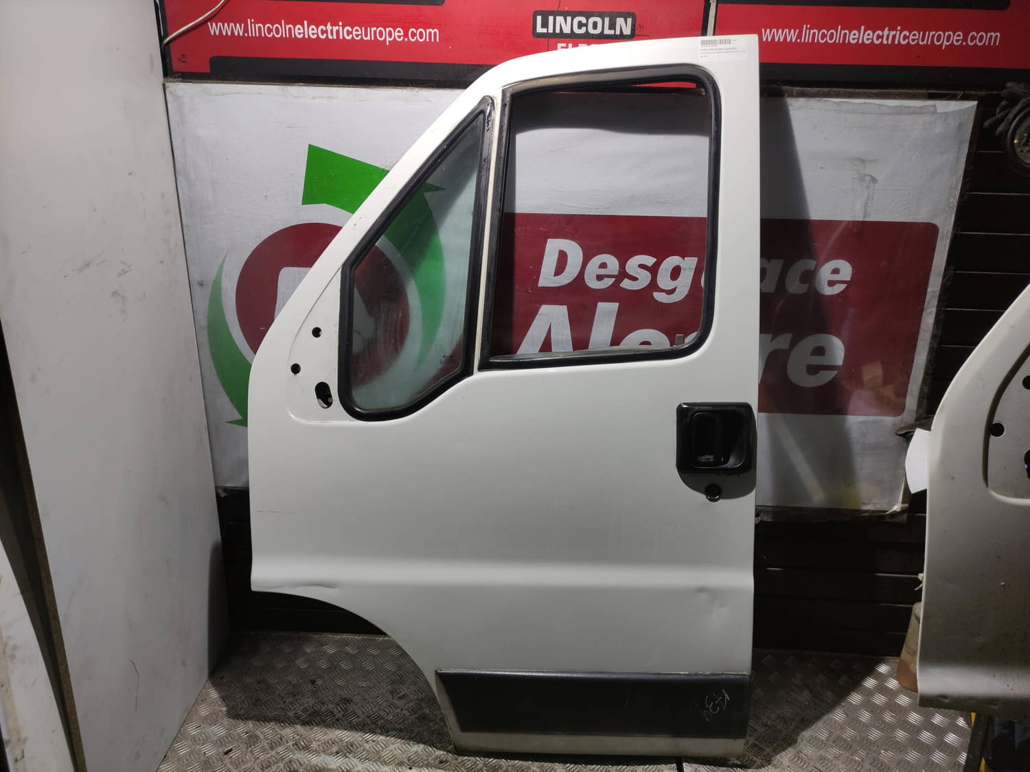 FIAT DUCATO II CAMIÓN PUERTA DELANTERA IZQUIERDA FIAT DUCATO II CAMIÓN PUERTA DELANTERA IZQUIERDA