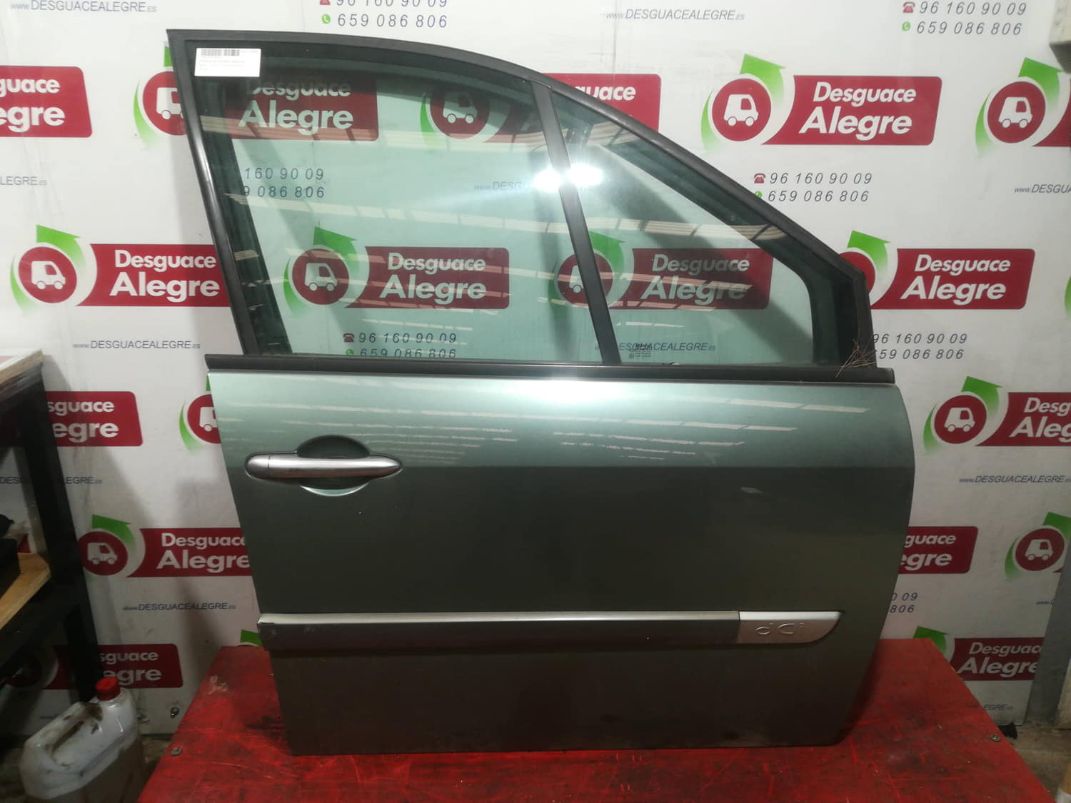 RENAULT SCENIC II PUERTA DELANTERA DERECHA RENAULT SCENIC II PUERTA DELANTERA DERECHA