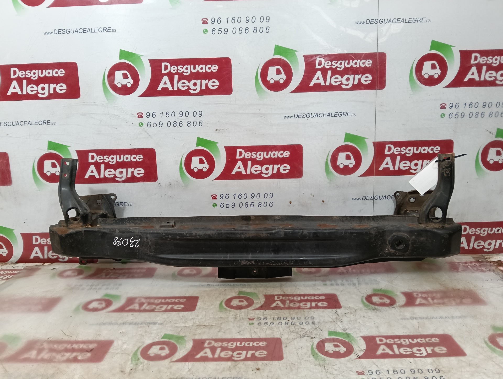VOLKSWAGEN PASSAT BERLINA REFUERZO PARAGOLPES DELANTERO VOLKSWAGEN PASSAT BERLINA REFUERZO PARAGOLPES DELANTERO