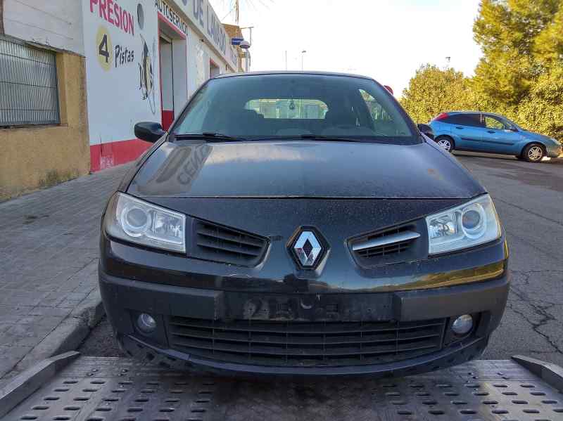 RENAULT MEGANE II BERLINA 3P SISTEMA AUDIO RADIO CD RENAULT MEGANE II BERLINA 3P SISTEMA AUDIO RADIO CD