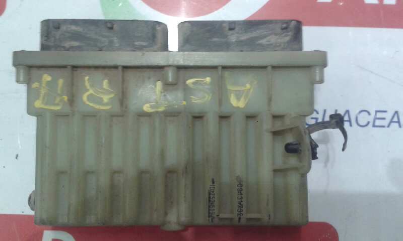 OPEL ASTRA G CARAVAN CAJA RELES FUSIBLES OPEL ASTRA G CARAVAN CAJA RELES FUSIBLES