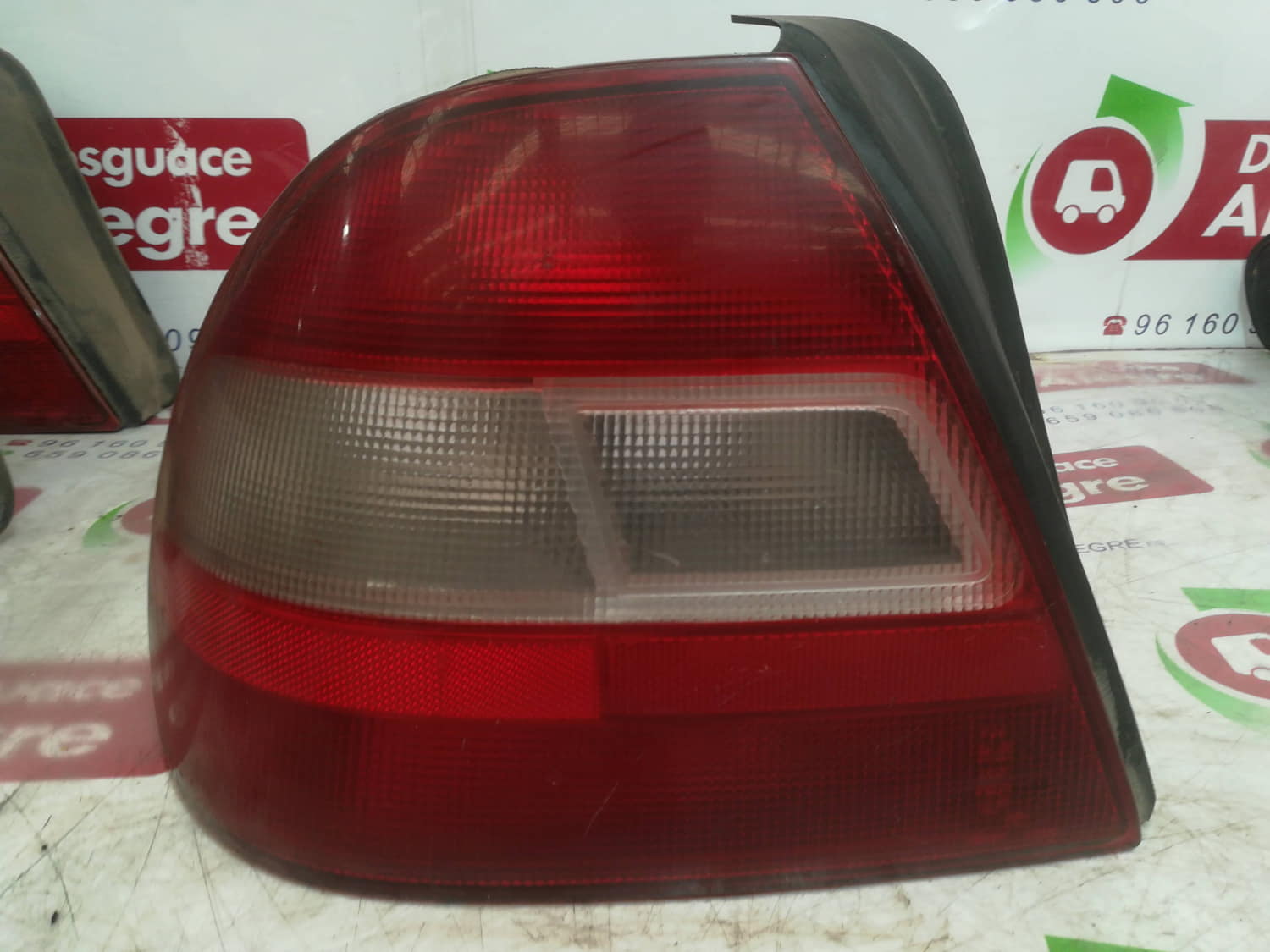 HONDA CIVIC 5 PUERTAS PILOTO TRASERO IZQUIERDO HONDA CIVIC 5 PUERTAS PILOTO TRASERO IZQUIERDO