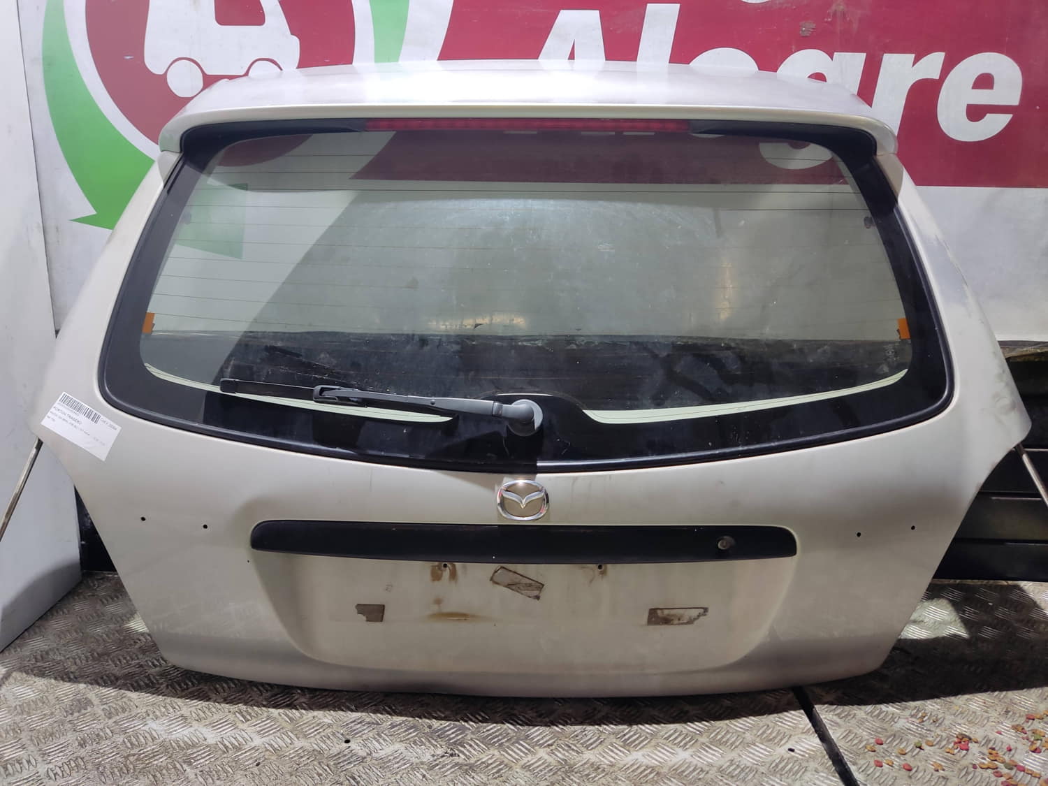 MAZDA 323 FS BERLINA PORTON TRASERO