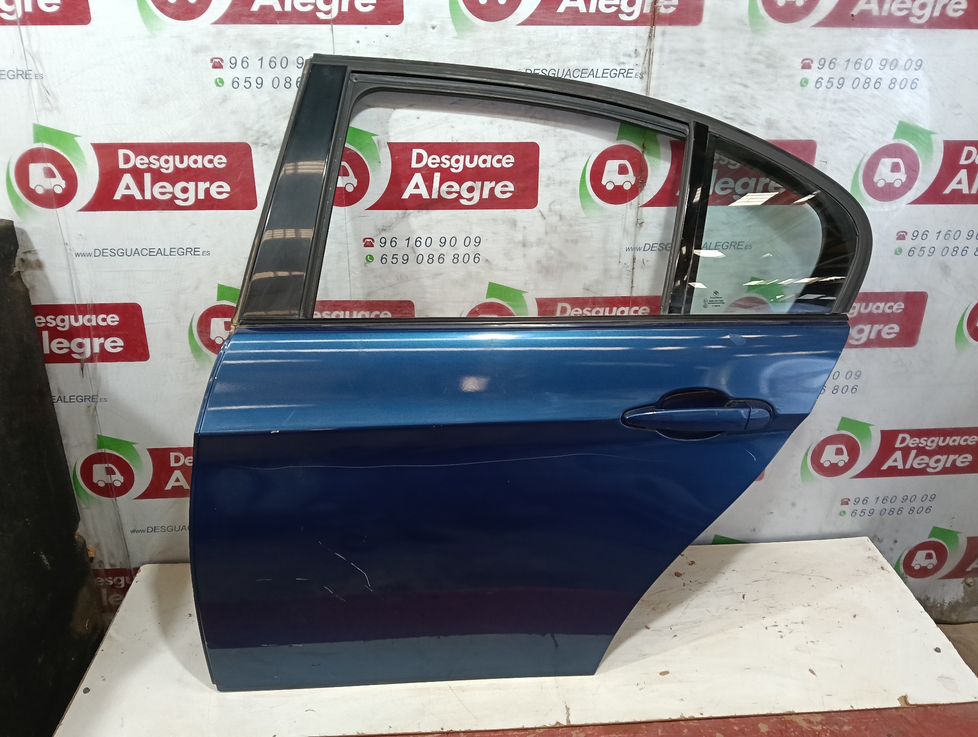 BMW 3 BERLINA PUERTA TRASERA IZQUIERDA BMW 3 BERLINA PUERTA TRASERA IZQUIERDA