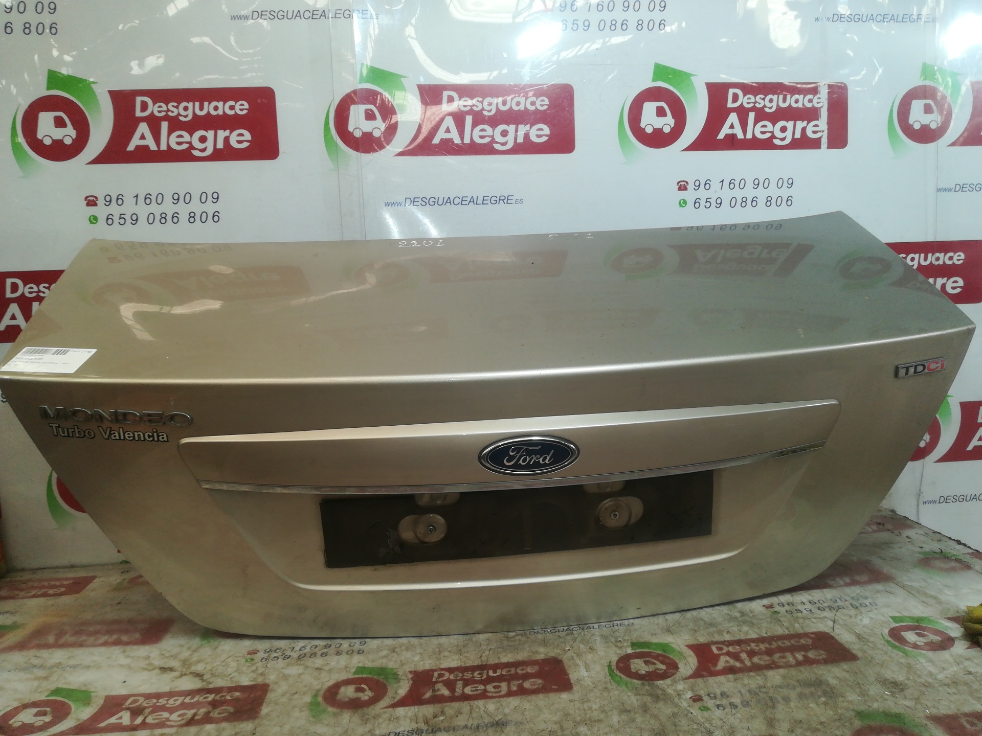 FORD MONDEO BERLINA TAPA MALETERO FORD MONDEO BERLINA TAPA MALETERO