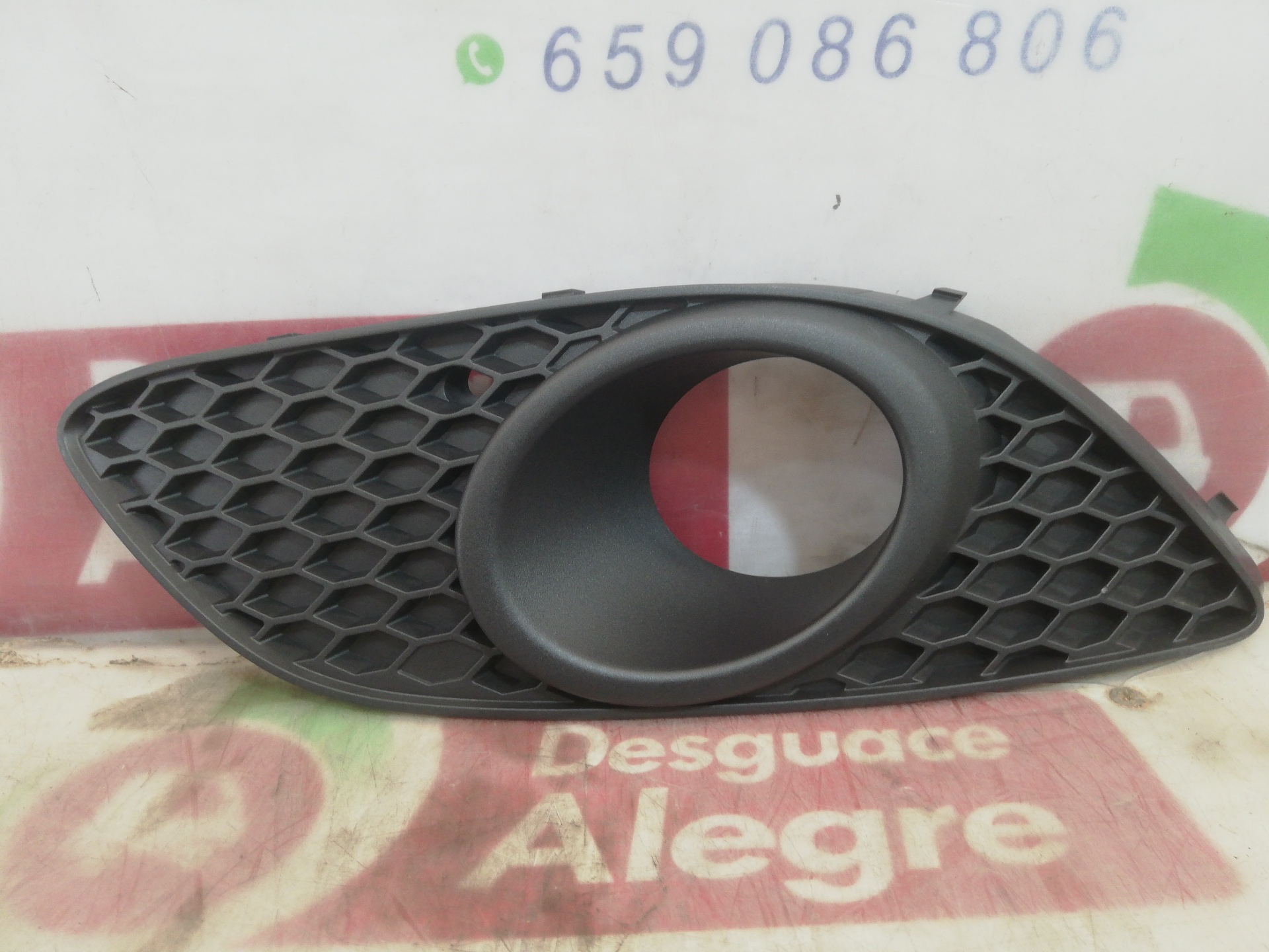 OPEL ZAFIRA B REJILLA PARAGOLPES DERECHA OPEL ZAFIRA B REJILLA PARAGOLPES DERECHA
