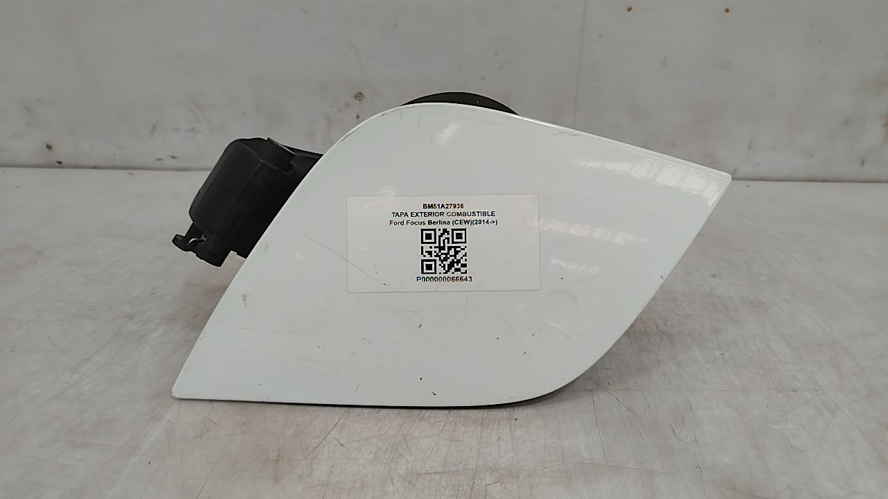 FORD FOCUS BERLINA TAPA EXTERIOR COMBUSTIBLE FORD FOCUS BERLINA TAPA EXTERIOR COMBUSTIBLE