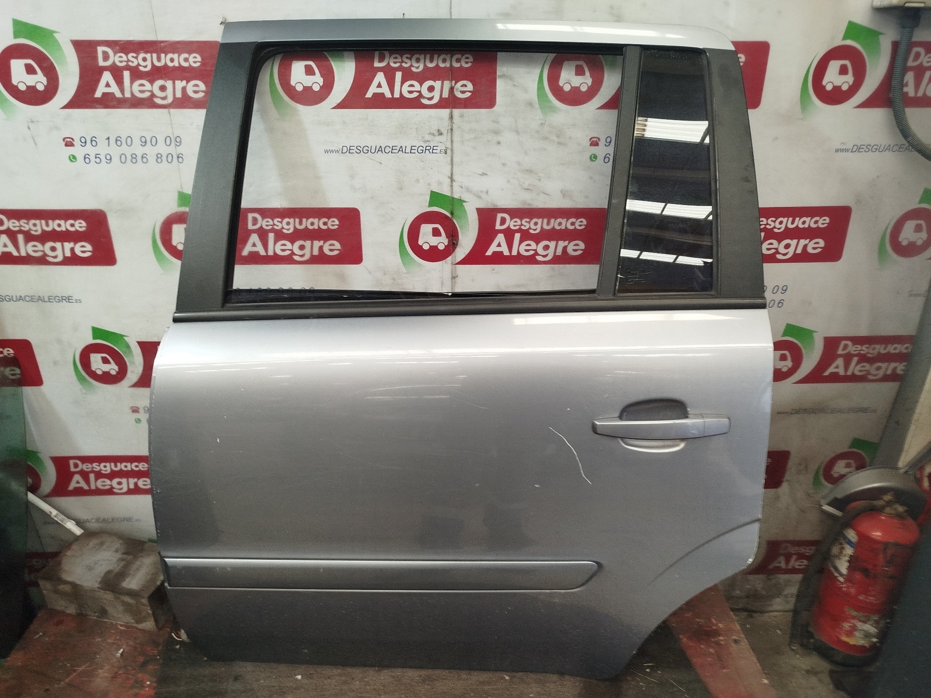 OPEL ZAFIRA B PUERTA TRASERA IZQUIERDA OPEL ZAFIRA B PUERTA TRASERA IZQUIERDA