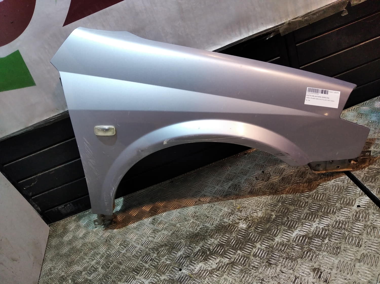 NISSAN PRIMERA BERLINA ALETA DELANTERA DERECHA NISSAN PRIMERA BERLINA ALETA DELANTERA DERECHA