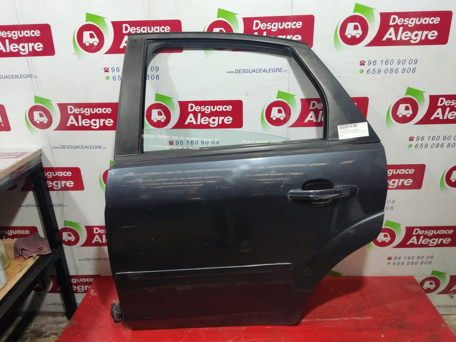 FORD FOCUS BERLINA PUERTA TRASERA IZQUIERDA FORD FOCUS BERLINA PUERTA TRASERA IZQUIERDA