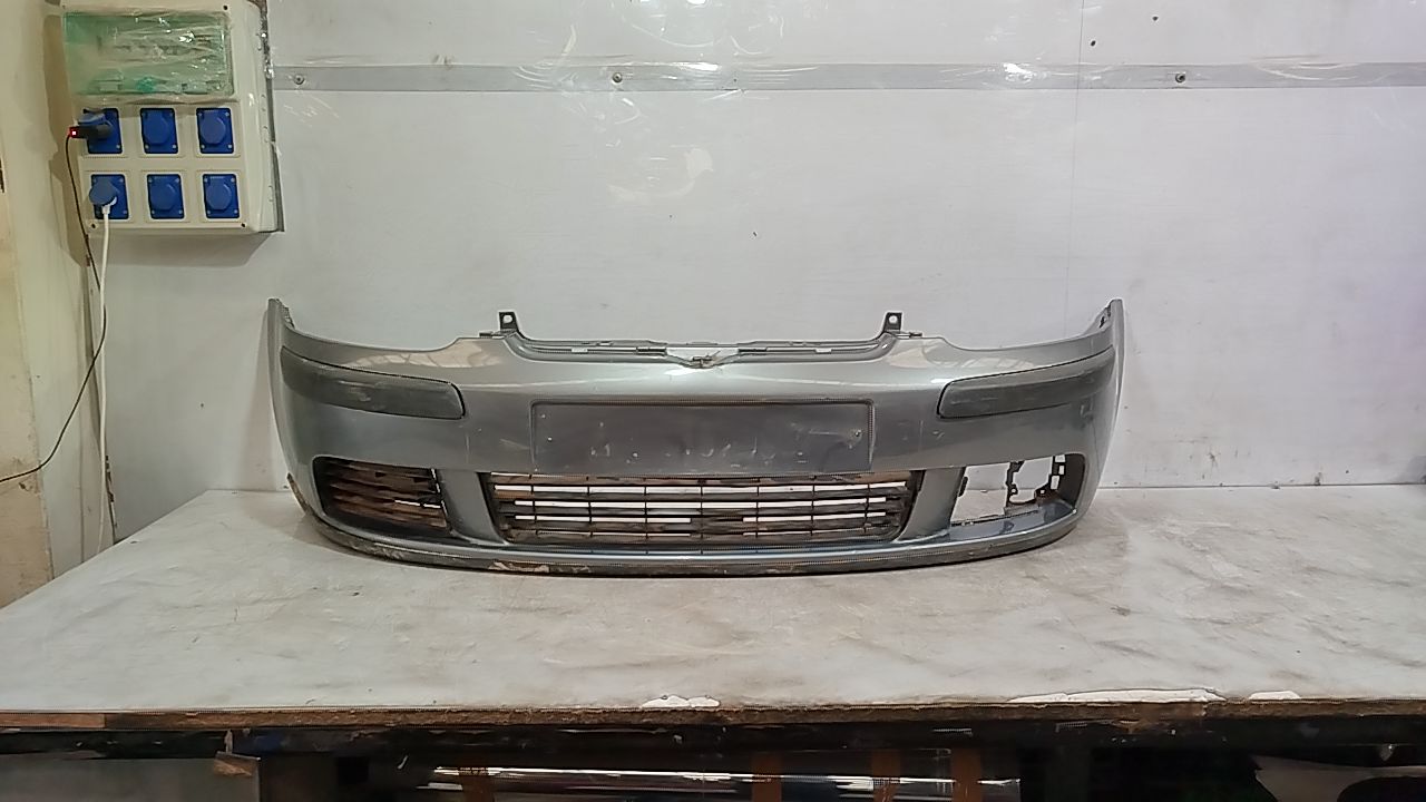 VOLKSWAGEN GOLF V PARAGOLPES DELANTERO