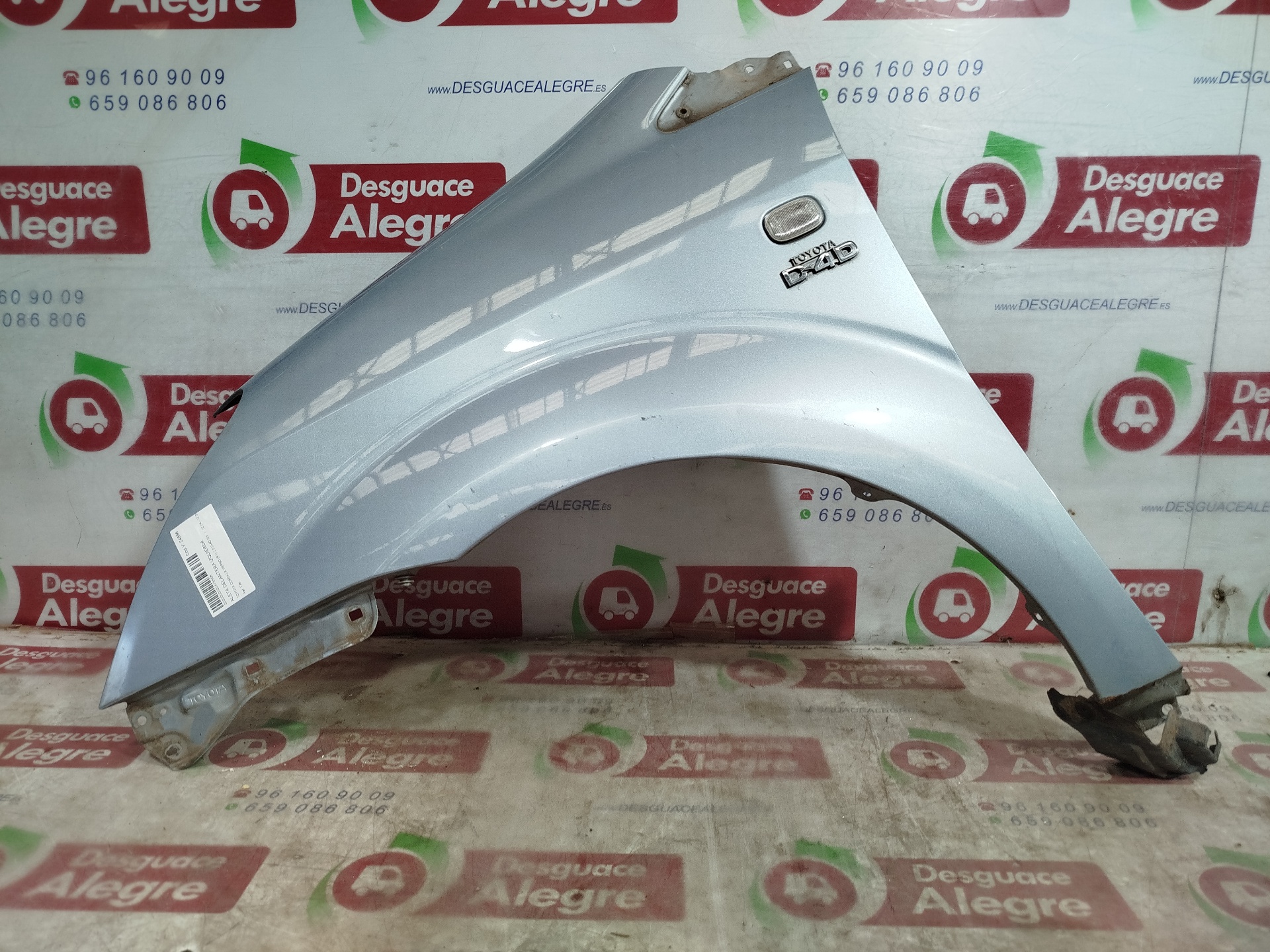 TOYOTA COROLLA VERSO ALETA DELANTERA IZQUIERDA TOYOTA COROLLA VERSO ALETA DELANTERA IZQUIERDA
