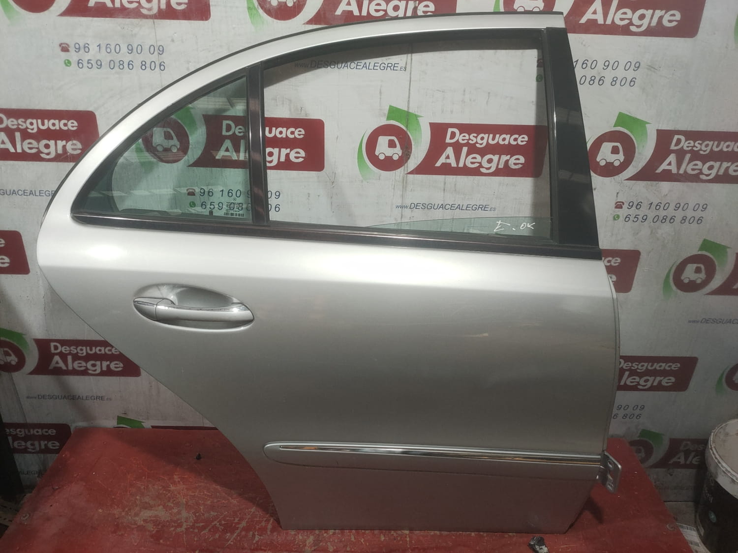 MERCEDES-BENZ E BERLINA PUERTA TRASERA DERECHA MERCEDES-BENZ E BERLINA PUERTA TRASERA DERECHA