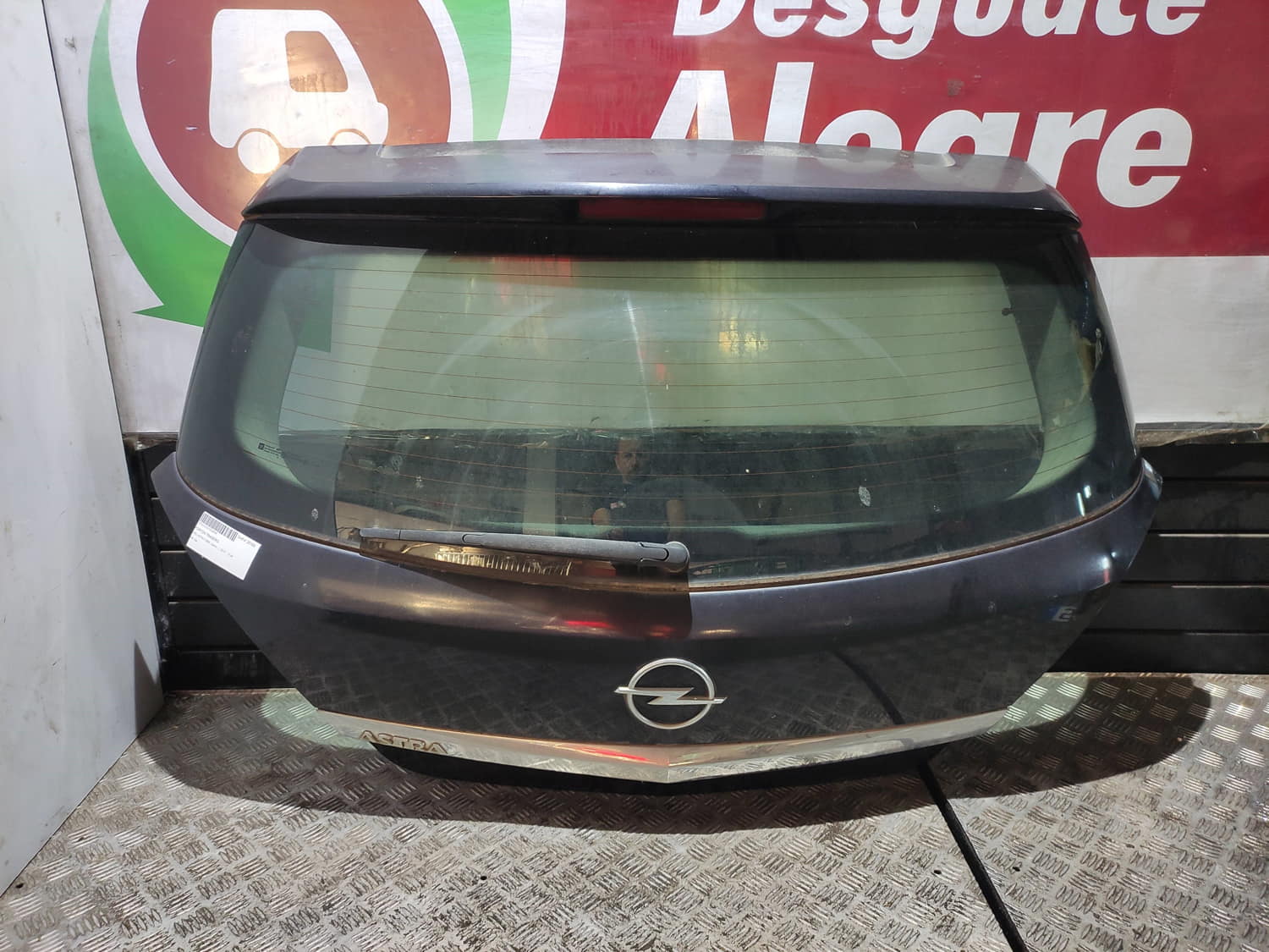 OPEL ASTRA H BERLINA PORTON TRASERO OPEL ASTRA H BERLINA PORTON TRASERO