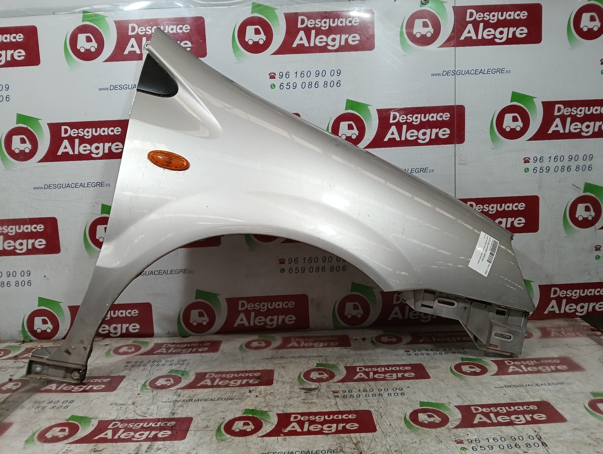 NISSAN ALMERA TINO ALETA DELANTERA DERECHA NISSAN ALMERA TINO ALETA DELANTERA DERECHA