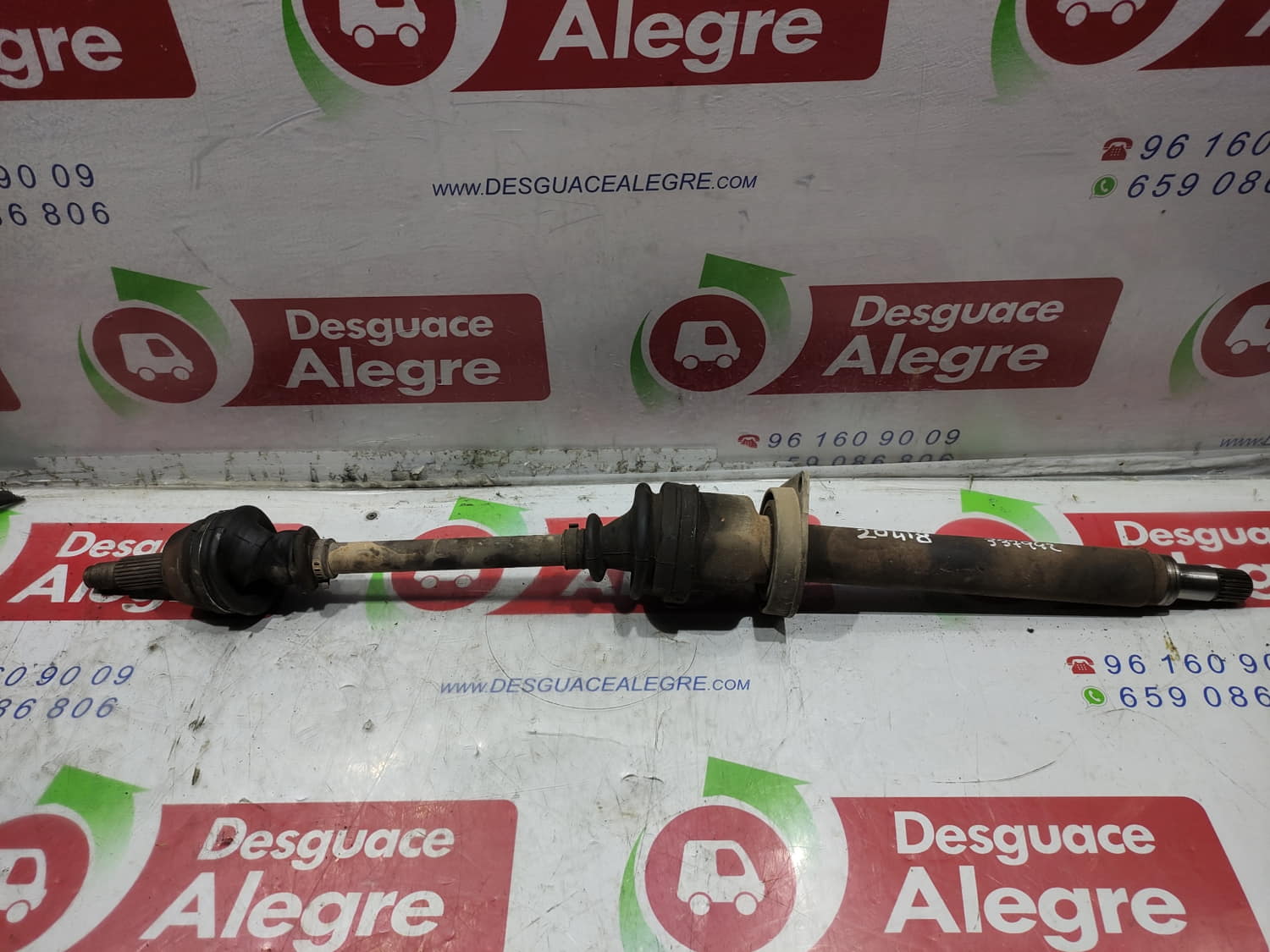 FORD FIESTA BERLINA TRANSMISION DELANTERA DERECHA FORD FIESTA BERLINA TRANSMISION DELANTERA DERECHA