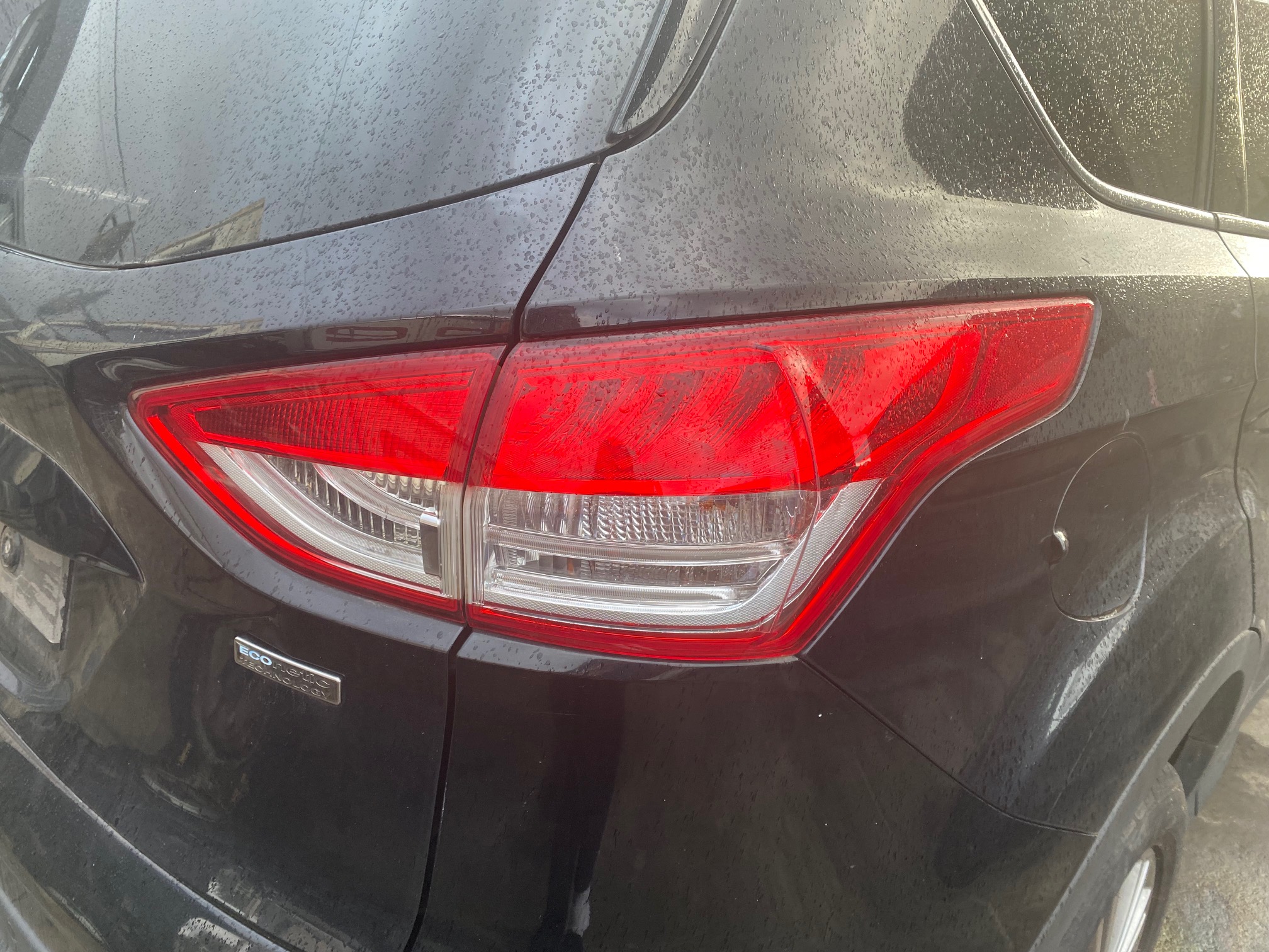  PILOTO TRASERO DERECHO INTERIOR FORD KUGA 2013 1321 devimagesvext/fa6623dd-d18d-43a2-9112-2c7826f331a7/migcrv/imagenes/000/000/001/000000001689.jpeg