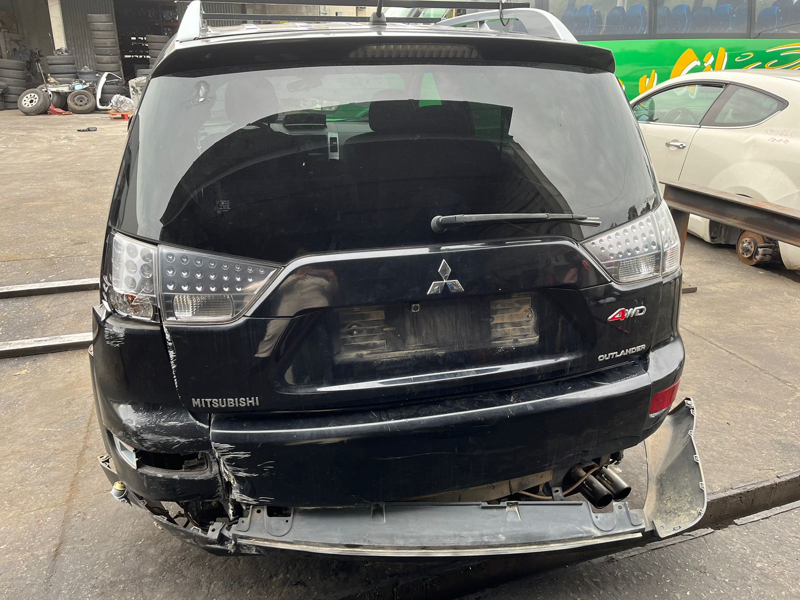  PUERTA TRASERA IZQUIERDA MITSUBISHI OUTLANDER 2007 5857 devimagesvext/fa6623dd-d18d-43a2-9112-2c7826f331a7/migcrv/imagenes/000/000/002/000000002095.jpeg