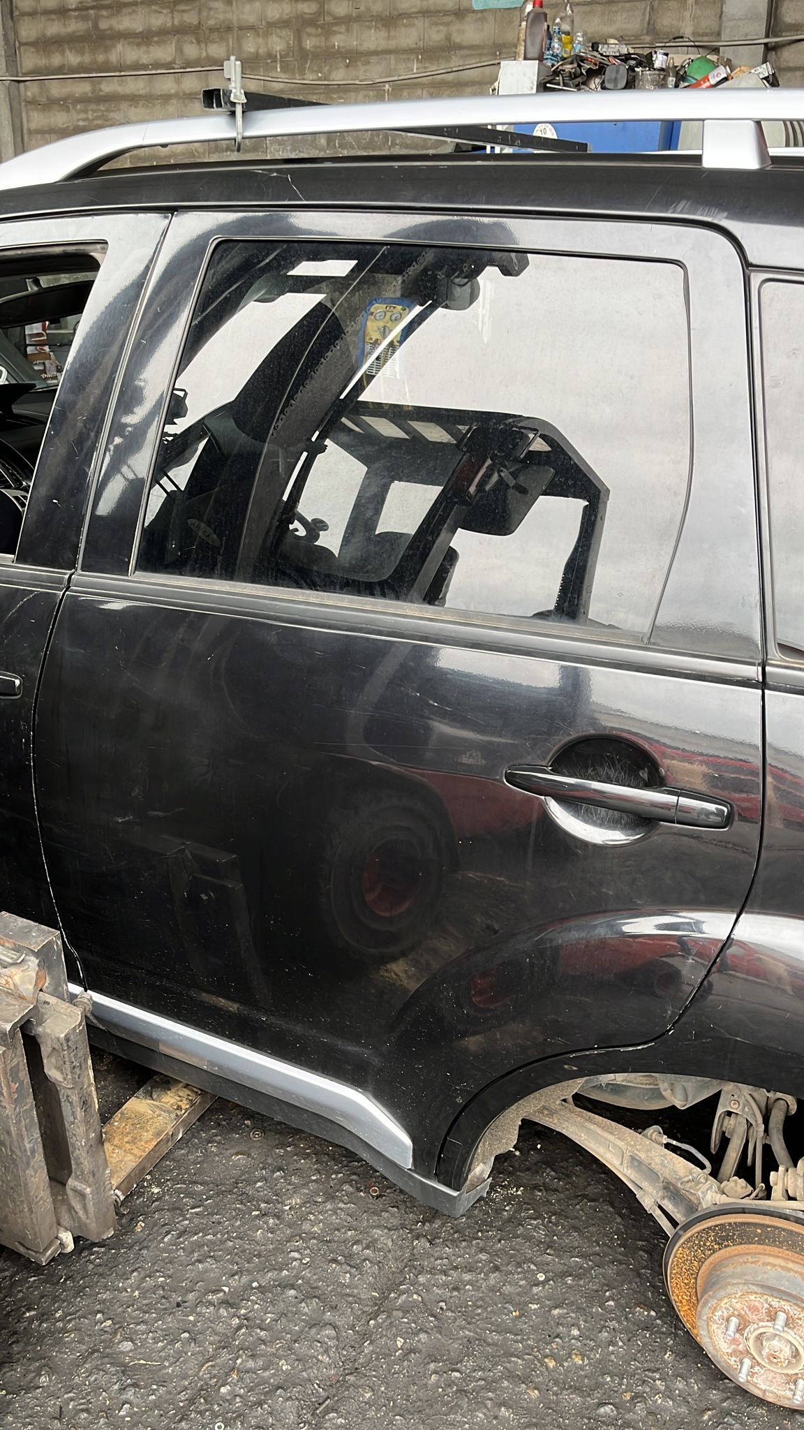  PUERTA TRASERA IZQUIERDA MITSUBISHI OUTLANDER 2007 5857 devimagesvext/fa6623dd-d18d-43a2-9112-2c7826f331a7/migcrv/imagenes/000/000/002/000000002119.jpeg