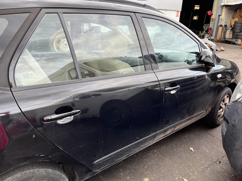  KIA CARENS 2008 111 devimagesvext/fa6623dd-d18d-43a2-9112-2c7826f331a7/migcrv/imagenes/000/000/007/000000007346.jpeg