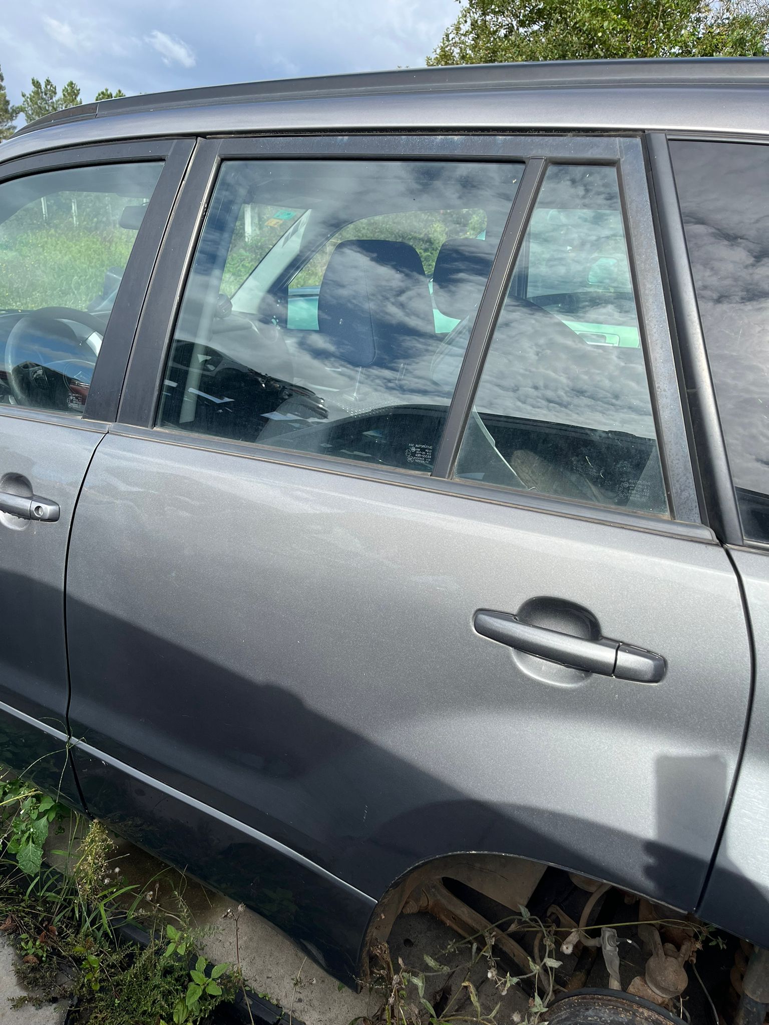  PUERTA TRASERA IZQUIERDA SUZUKI GRAND VITARA 2007 5765 devimagesvext/fa6623dd-d18d-43a2-9112-2c7826f331a7/migcrv/imagenes/000/000/008/000000008190.jpeg