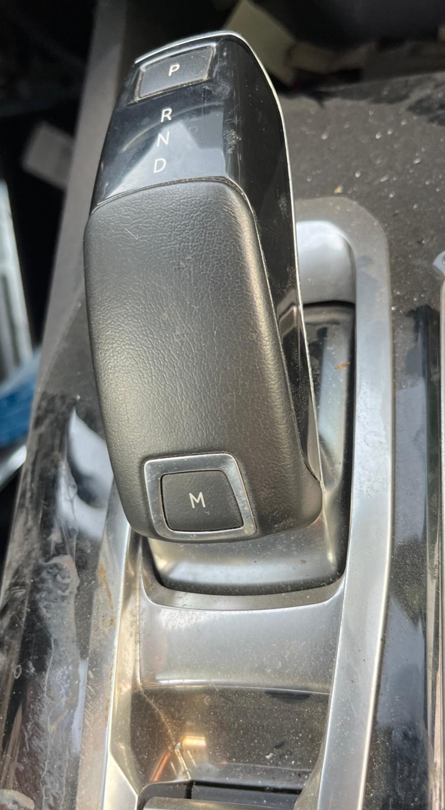  PALANCA CAMBIO PEUGEOT 3008 2018  Caja de cambios automática - 6 velocidades 2710 devimagesvext/fa6623dd-d18d-43a2-9112-2c7826f331a7/migcrv/imagenes/000/000/009/000000009138.jpeg