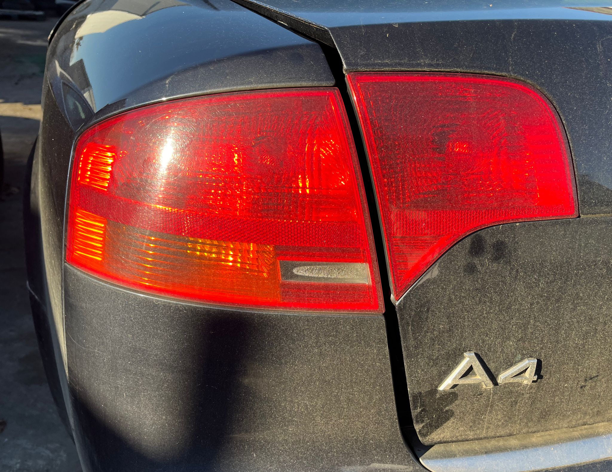  PILOTO TRASERO IZQUIERDO INTERIOR AUDI A4 AVANT 2007 1533 devimagesvext/fa6623dd-d18d-43a2-9112-2c7826f331a7/migcrv/imagenes/000/000/012/000000012752.jpeg