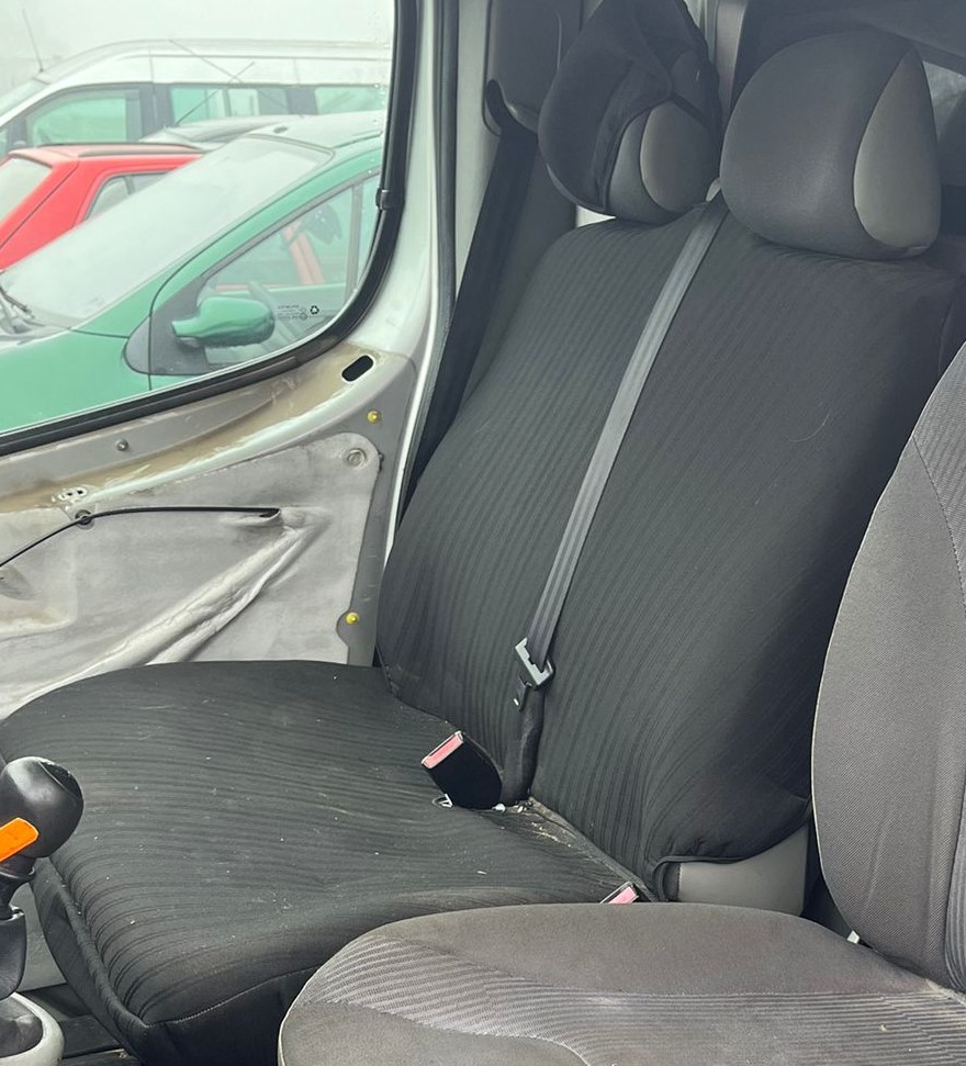 ASIENTOS TRASEROS OPEL VIVARO FURGÓNCOMBI 2007 4789 devimagesvext/fa6623dd-d18d-43a2-9112-2c7826f331a7/migcrv/imagenes/000/000/013/000000013218.jpeg