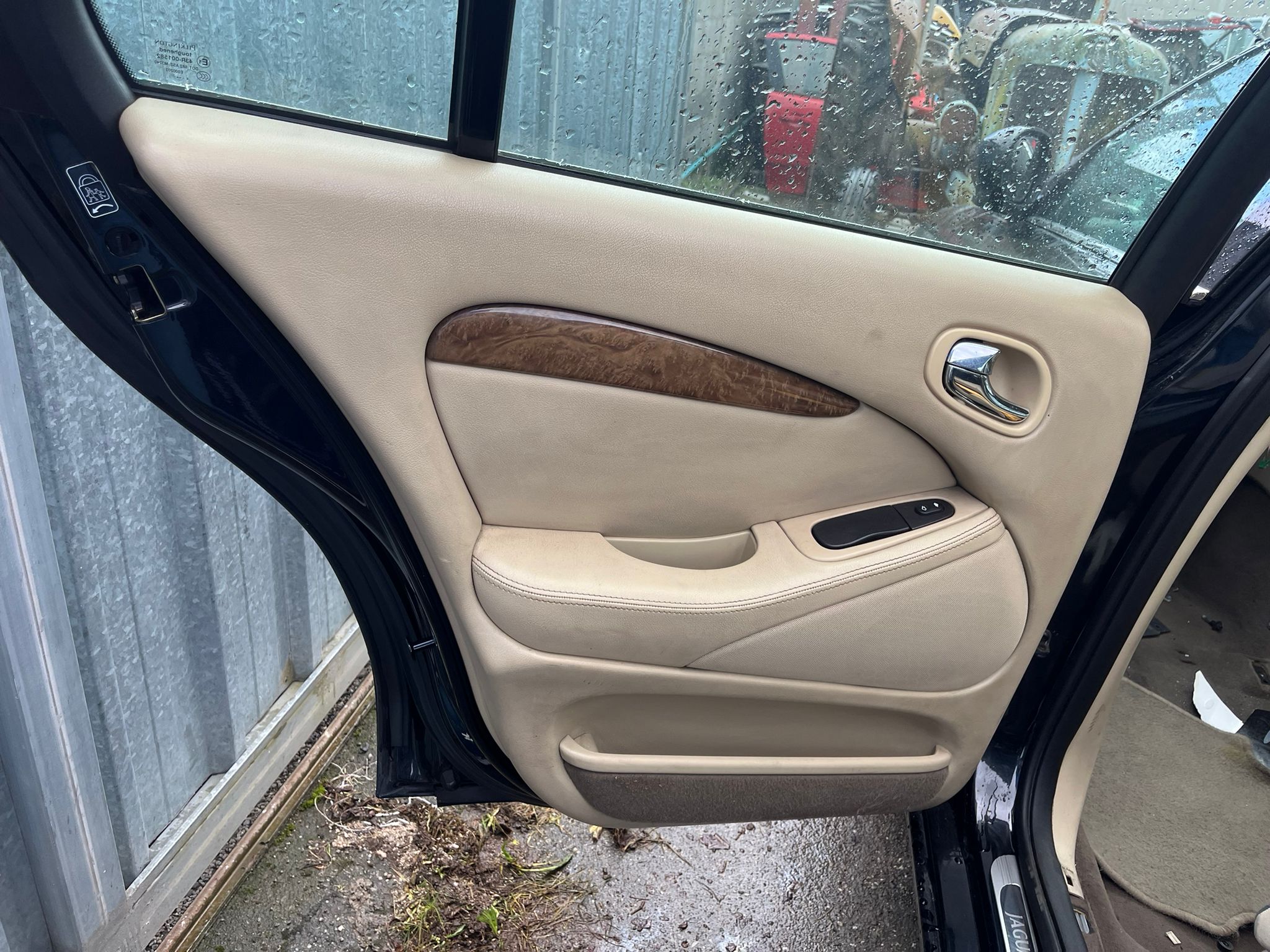   JAGUAR S-TYPE 2005 2243 devimagesvext/fa6623dd-d18d-43a2-9112-2c7826f331a7/migcrv/imagenes/000/000/014/000000014154.jpeg