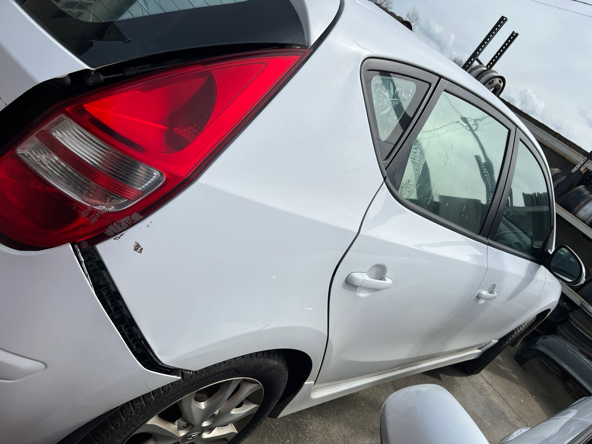   HYUNDAI I30 CW 2010 2515 devimagesvext/fa6623dd-d18d-43a2-9112-2c7826f331a7/migcrv/imagenes/000/000/014/000000014810.jpeg
