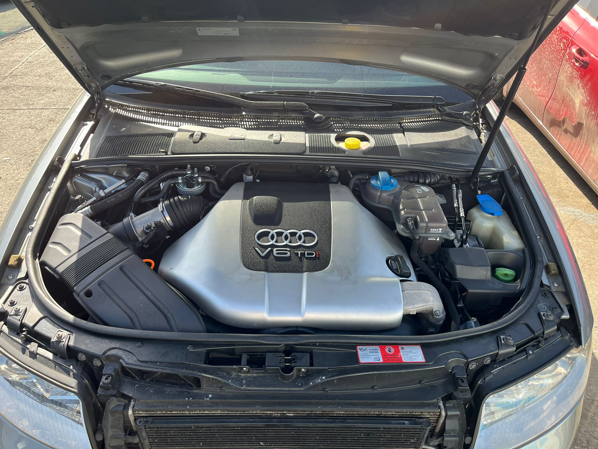   AUDI A4 BERLINA 2001 2366 devimagesvext/fa6623dd-d18d-43a2-9112-2c7826f331a7/migcrv/imagenes/000/000/015/000000015034.jpeg