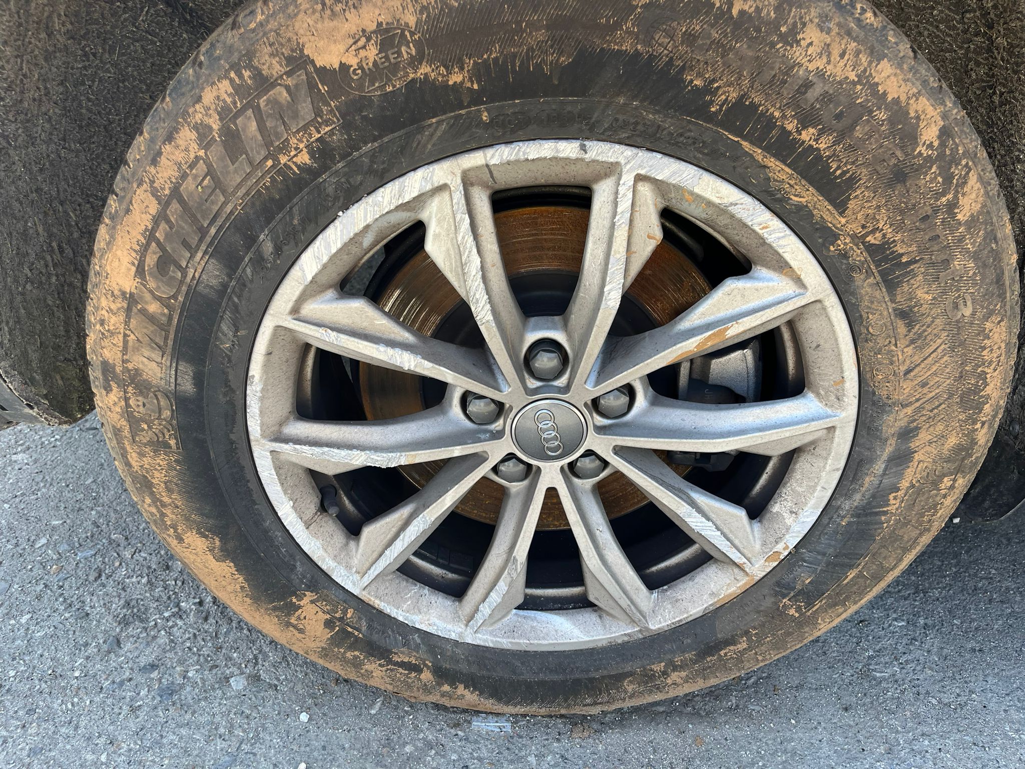  MANGUETA TRASERA DERECHA AUDI Q5 2017 5107 devimagesvext/fa6623dd-d18d-43a2-9112-2c7826f331a7/migcrv/imagenes/000/000/016/000000016212.jpeg