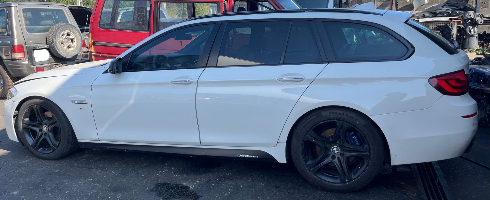   BMW 5 TOURING 2017 2537 devimagesvext/fa6623dd-d18d-43a2-9112-2c7826f331a7/migcrv/imagenes/000/000/018/000000018030.jpeg