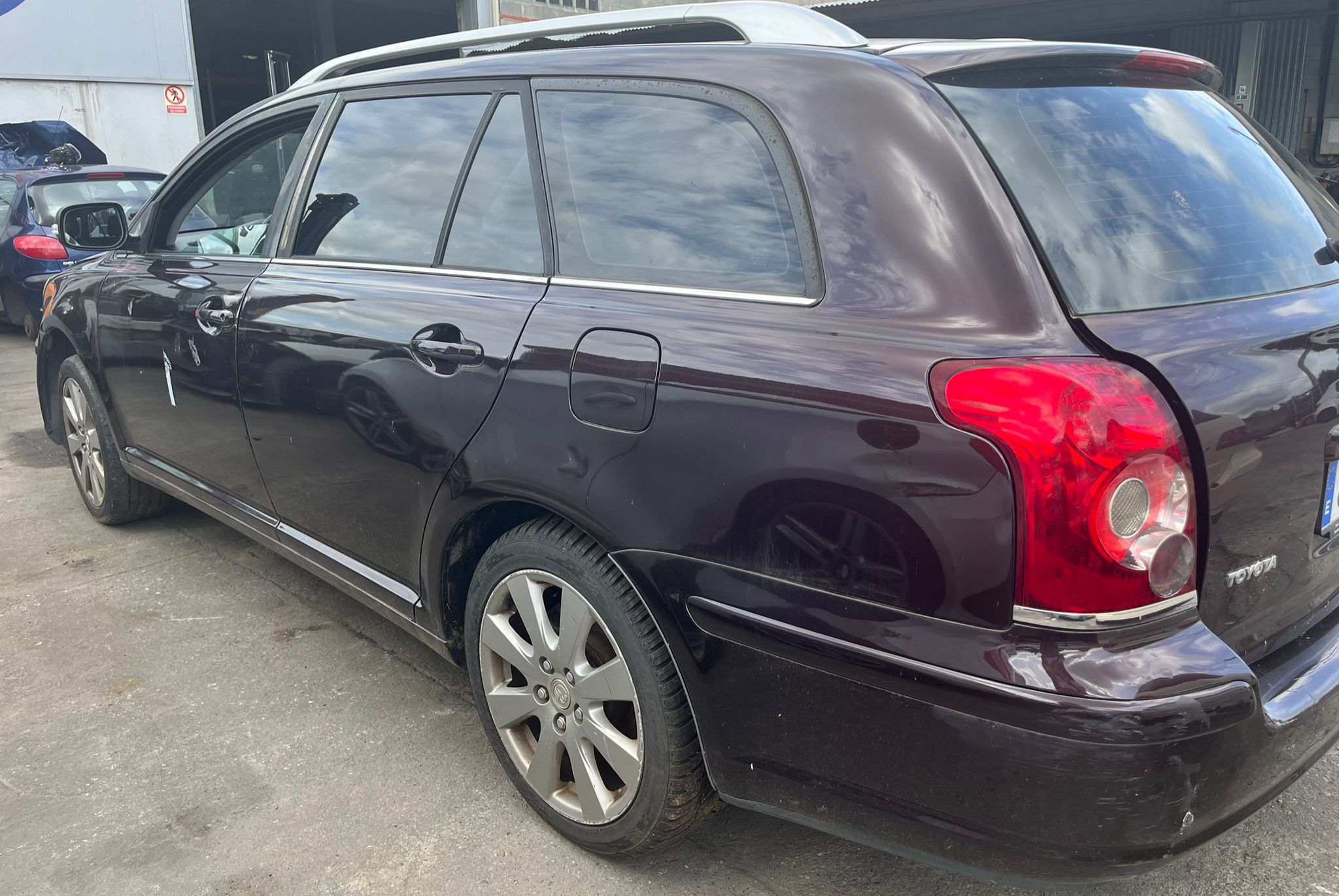   TOYOTA AVENSIS WAGON 2009 2204 devimagesvext/fa6623dd-d18d-43a2-9112-2c7826f331a7/migcrv/imagenes/000/000/018/000000018884.jpeg