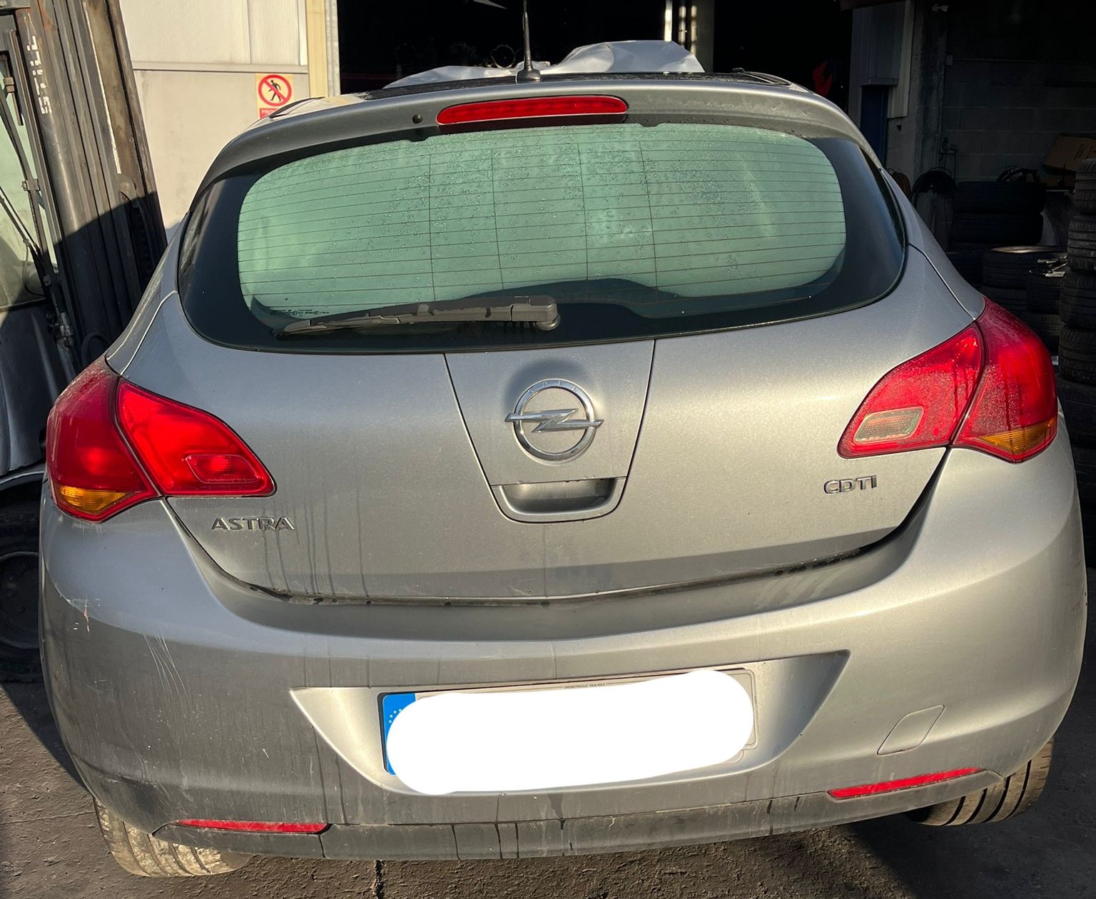  PILOTO TRASERO DERECHO INTERIOR OPEL ASTRA J BERLINA 5P 2010 1294 devimagesvext/fa6623dd-d18d-43a2-9112-2c7826f331a7/migcrv/imagenes/000/000/020/000000020828.jpeg