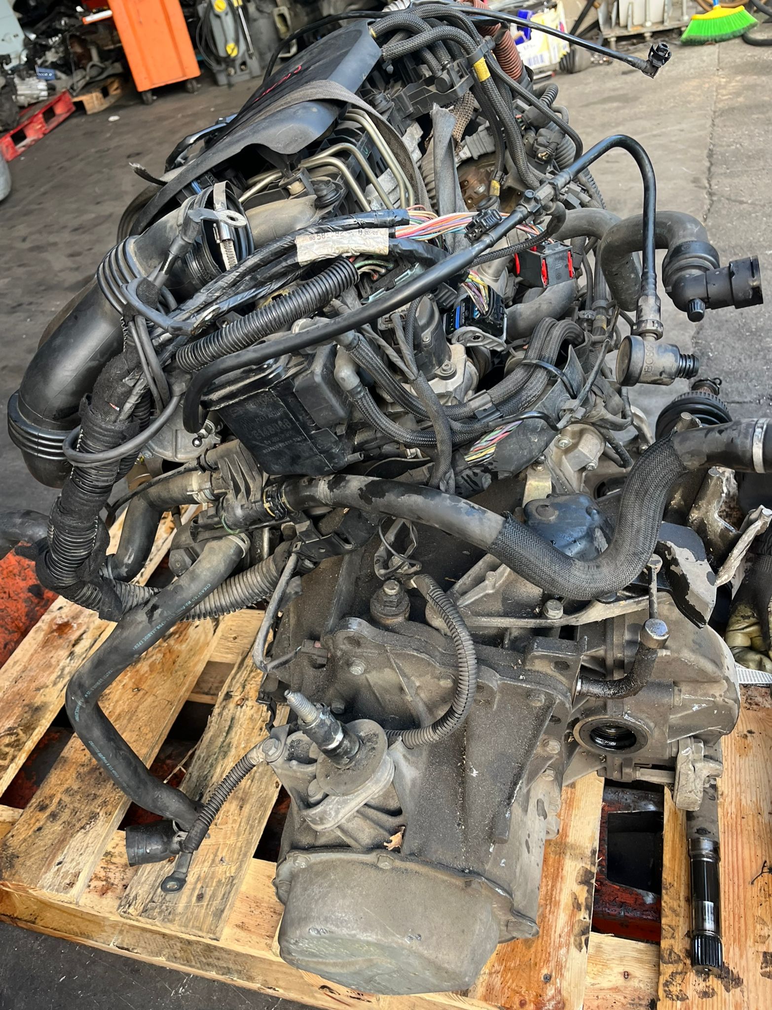  CAJA CAMBIOS CITROEN XSARA PICASSO 2006  Caja de cambios 5-marcha 2398 devimagesvext/fa6623dd-d18d-43a2-9112-2c7826f331a7/migcrv/imagenes/000/000/021/000000021682.jpeg