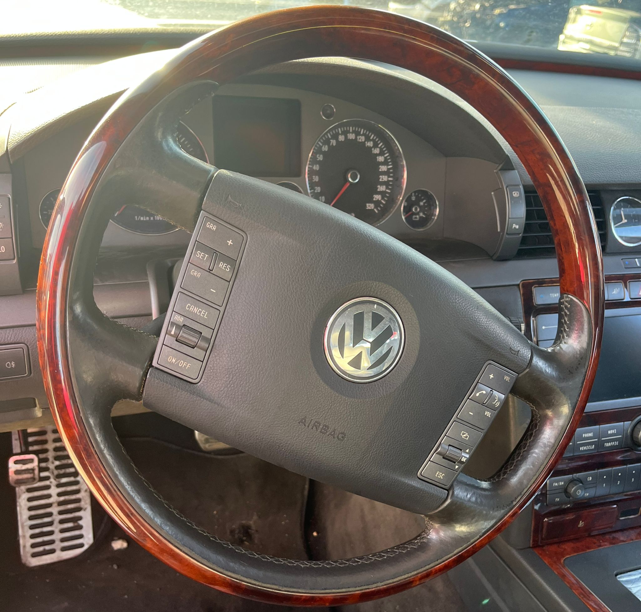  VOLANTE VOLKSWAGEN PHAETON 2003 4899 devimagesvext/fa6623dd-d18d-43a2-9112-2c7826f331a7/migcrv/imagenes/000/000/022/000000022776.jpeg