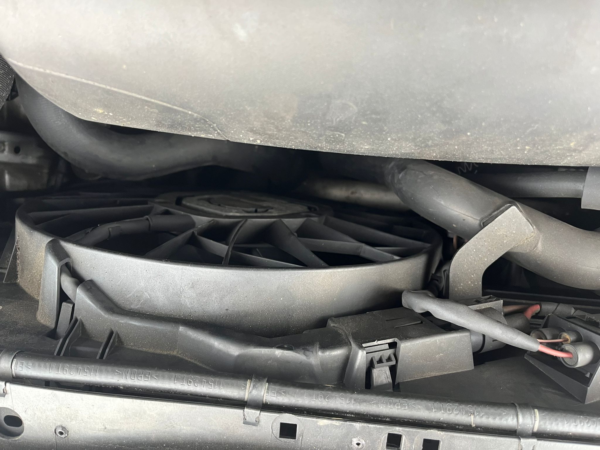  ELECTROVENTILADOR VOLKSWAGEN TOUAREG 2006 3439 devimagesvext/fa6623dd-d18d-43a2-9112-2c7826f331a7/migcrv/imagenes/000/000/023/000000023288.jpeg