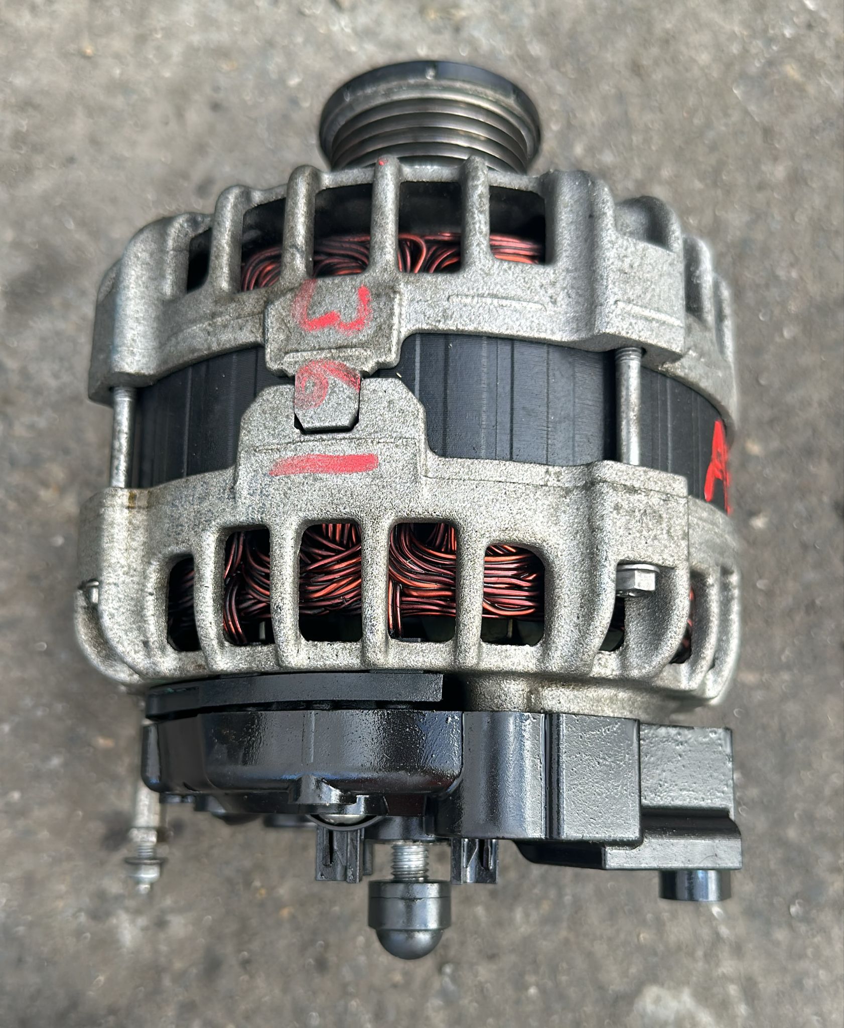  ALTERNADOR AUDI A3 2013 2998 devimagesvext/fa6623dd-d18d-43a2-9112-2c7826f331a7/migcrv/imagenes/000/000/024/000000024078.jpeg
