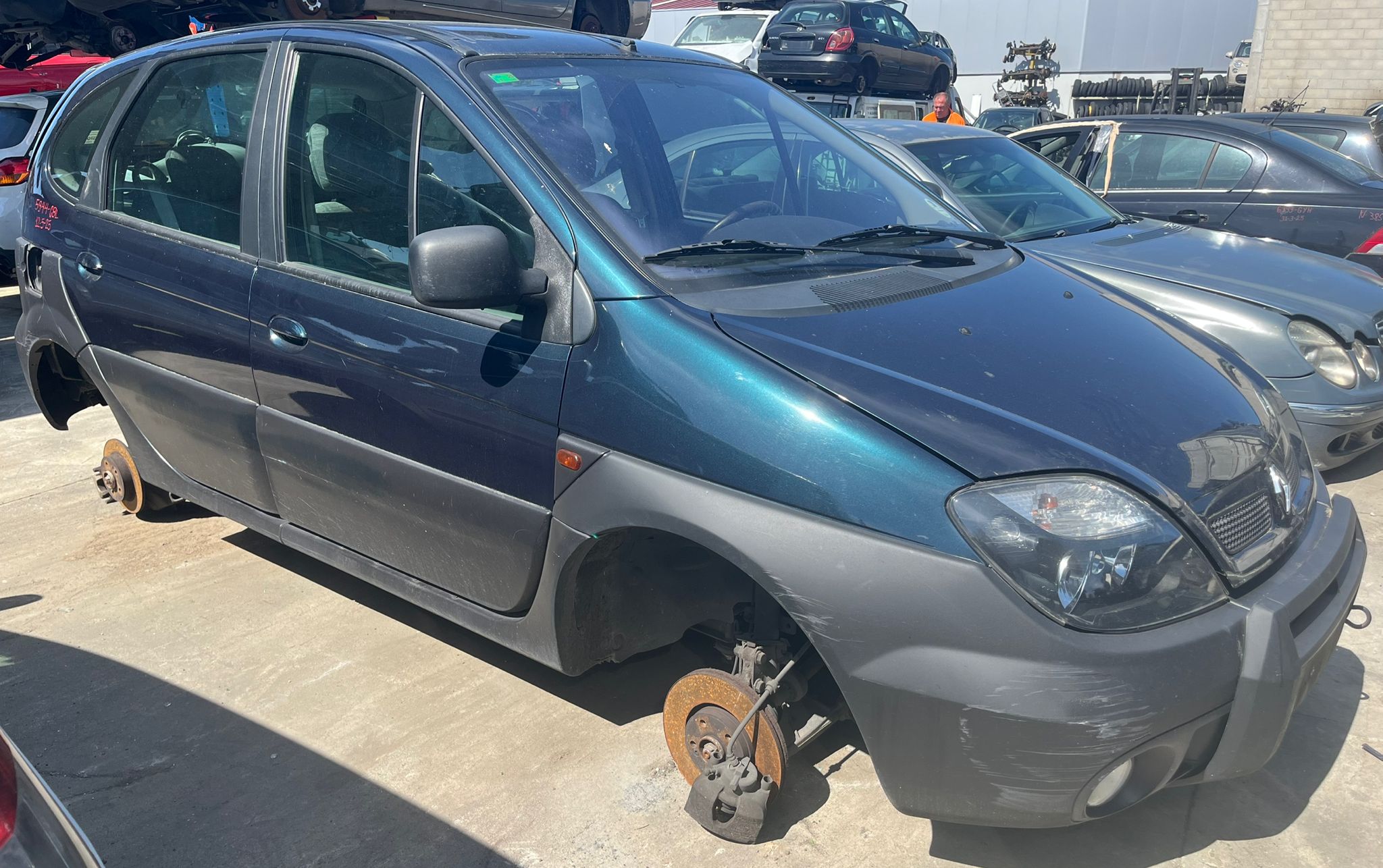   RENAULT MEGANE I SCENIC 2002 1747 devimagesvext/fa6623dd-d18d-43a2-9112-2c7826f331a7/migcrv/imagenes/000/000/027/000000027592.jpeg
