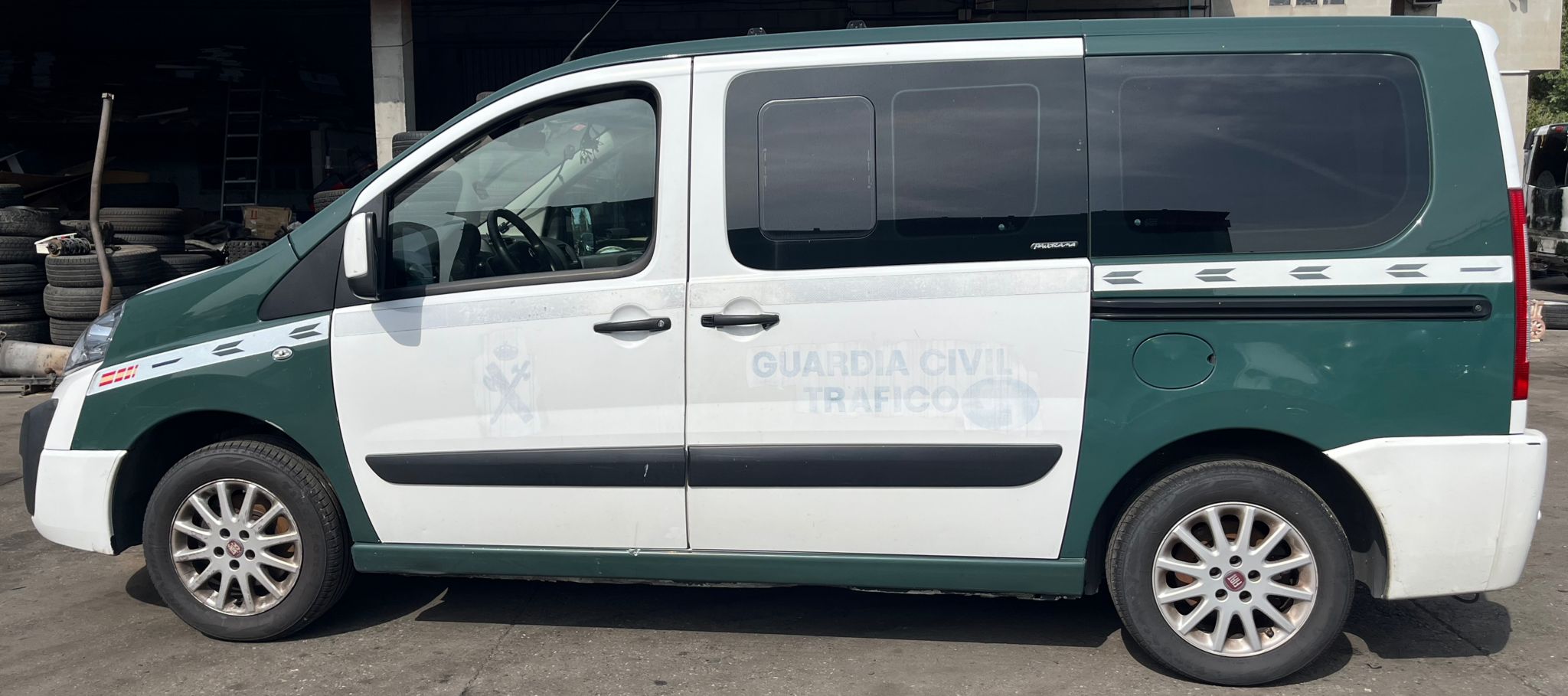   FIAT II SCUDO 272 COMBI 2015 2360 devimagesvext/fa6623dd-d18d-43a2-9112-2c7826f331a7/migcrv/imagenes/000/000/028/000000028284.jpeg