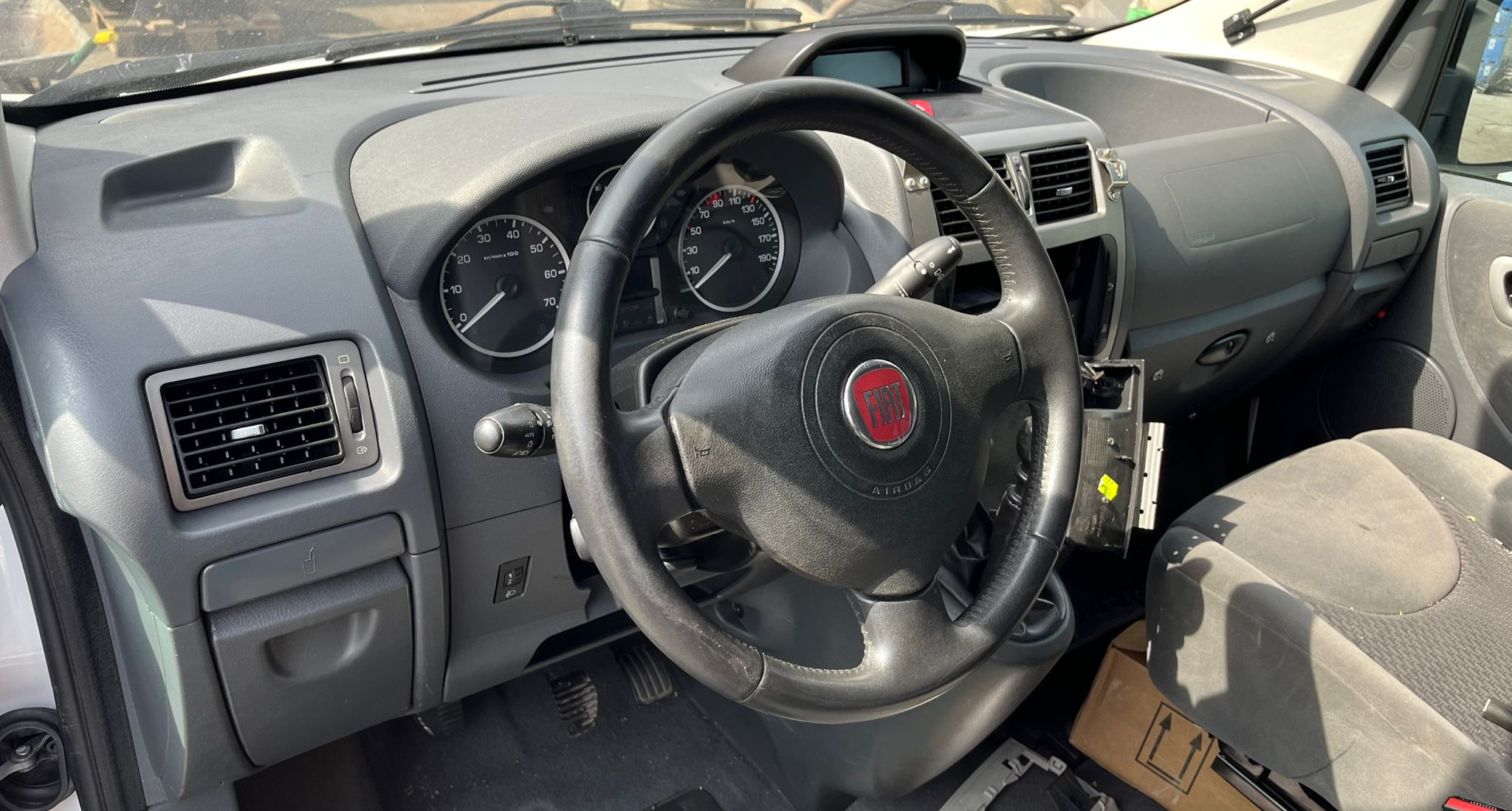   FIAT II SCUDO 272 COMBI 2015 4367 devimagesvext/fa6623dd-d18d-43a2-9112-2c7826f331a7/migcrv/imagenes/000/000/028/000000028348.jpeg