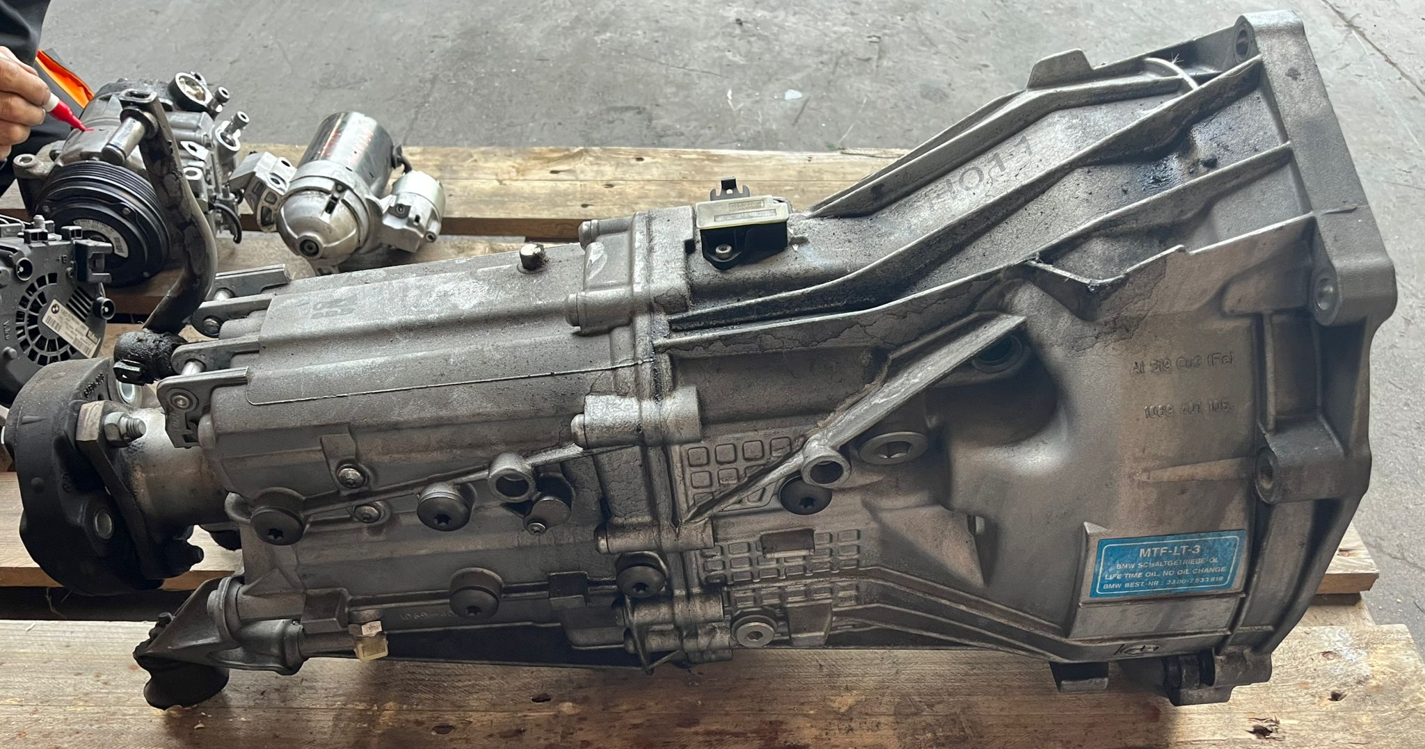 4790008JEJ CAJA CAMBIOS BMW 1 BERLINA 2007  Caja de cambios 6-marcha 2430 devimagesvext/fa6623dd-d18d-43a2-9112-2c7826f331a7/migcrv/imagenes/000/000/029/000000029318.jpeg