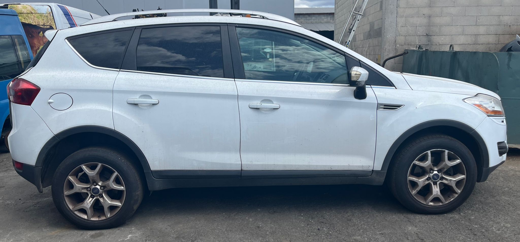  VOLANTE FORD KUGA 2011 4645 devimagesvext/fa6623dd-d18d-43a2-9112-2c7826f331a7/migcrv/imagenes/000/000/031/000000031326.jpeg