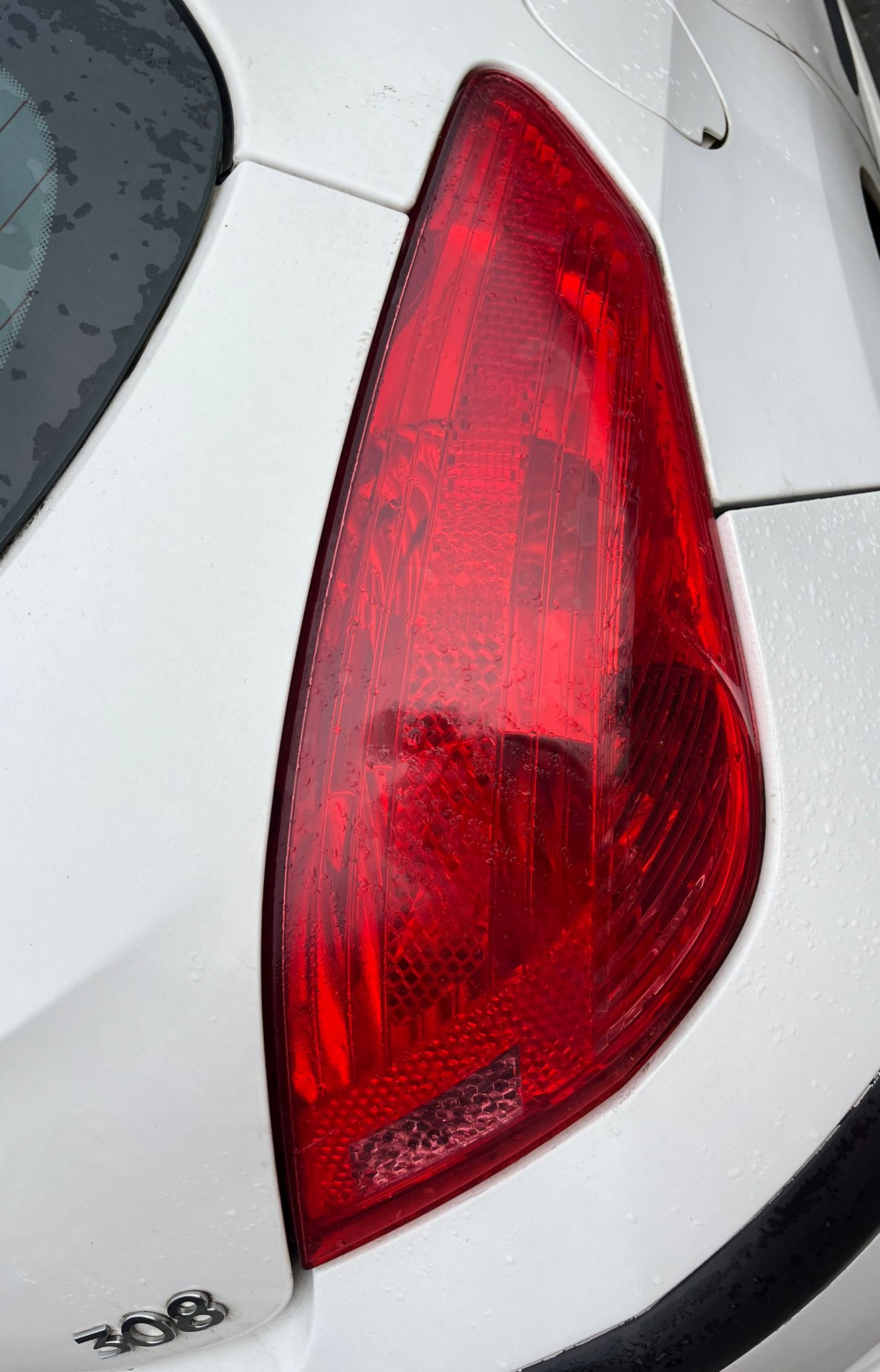  PILOTO TRASERO DERECHO PEUGEOT 308 2010 1179 devimagesvext/fa6623dd-d18d-43a2-9112-2c7826f331a7/migcrv/imagenes/000/000/031/000000031898.jpeg