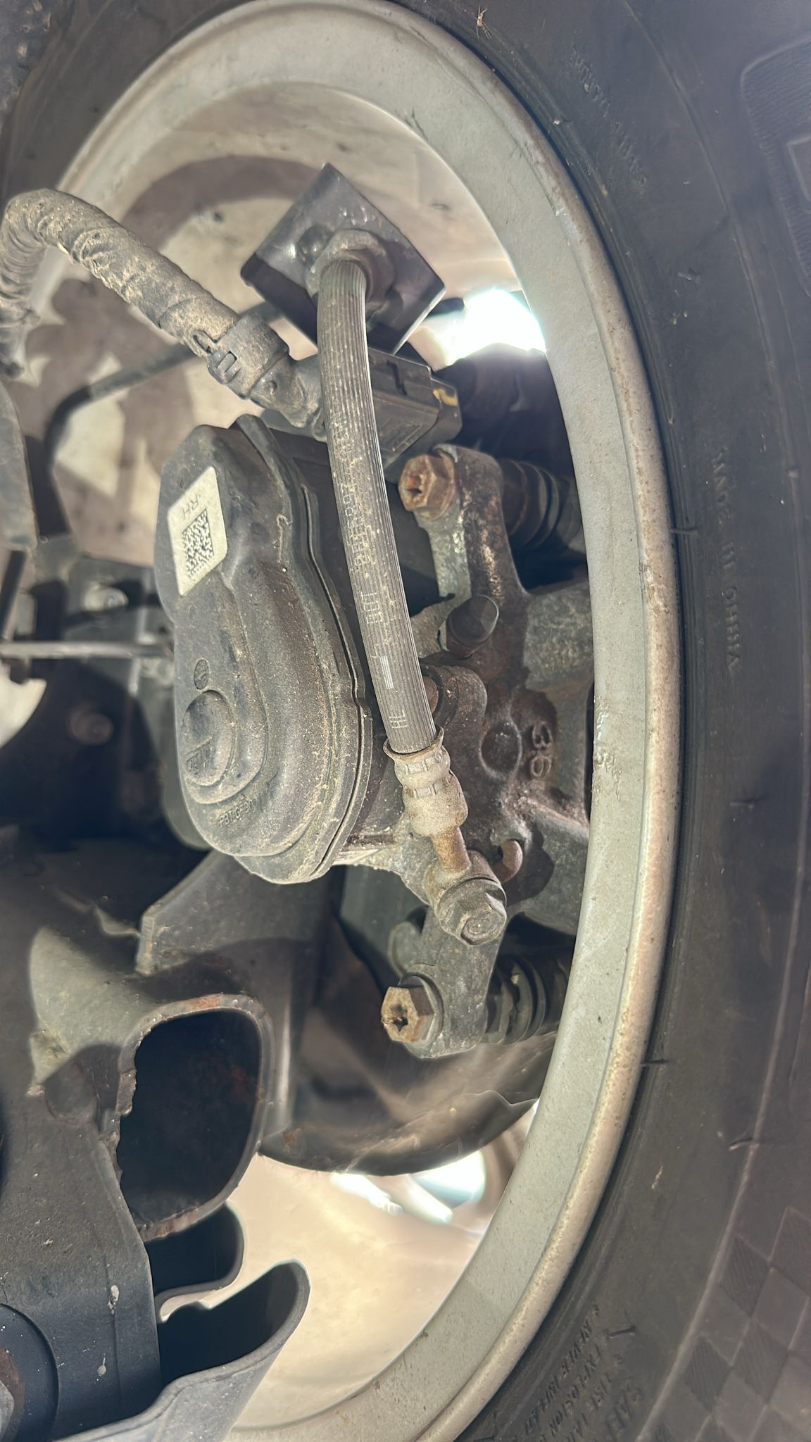  PINZA DE FRENO TRASERA DERECHA RENAULT KADJAR 2019 1848 devimagesvext/fa6623dd-d18d-43a2-9112-2c7826f331a7/migcrv/imagenes/000/000/033/000000033102.jpeg